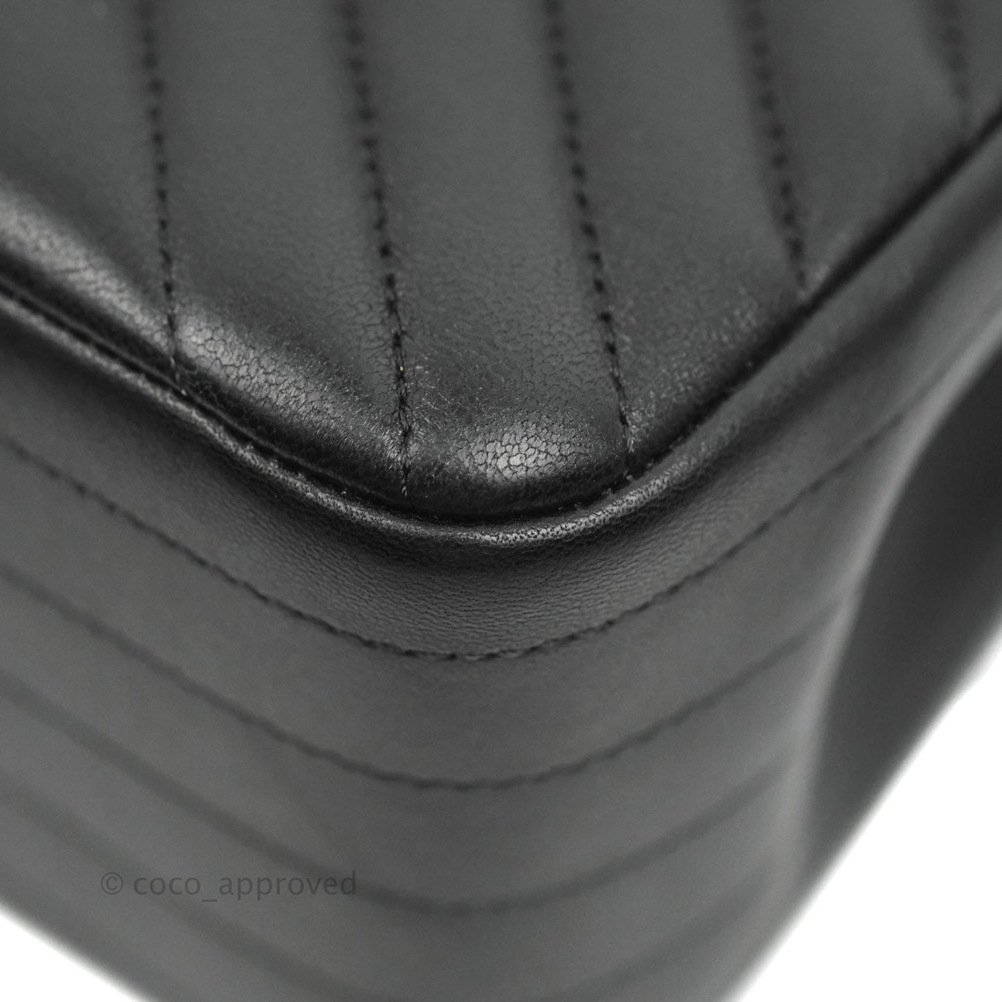 Chanel Jumbo Chevron Double Flap Black Lambskin Gold Hardware⁣⁣