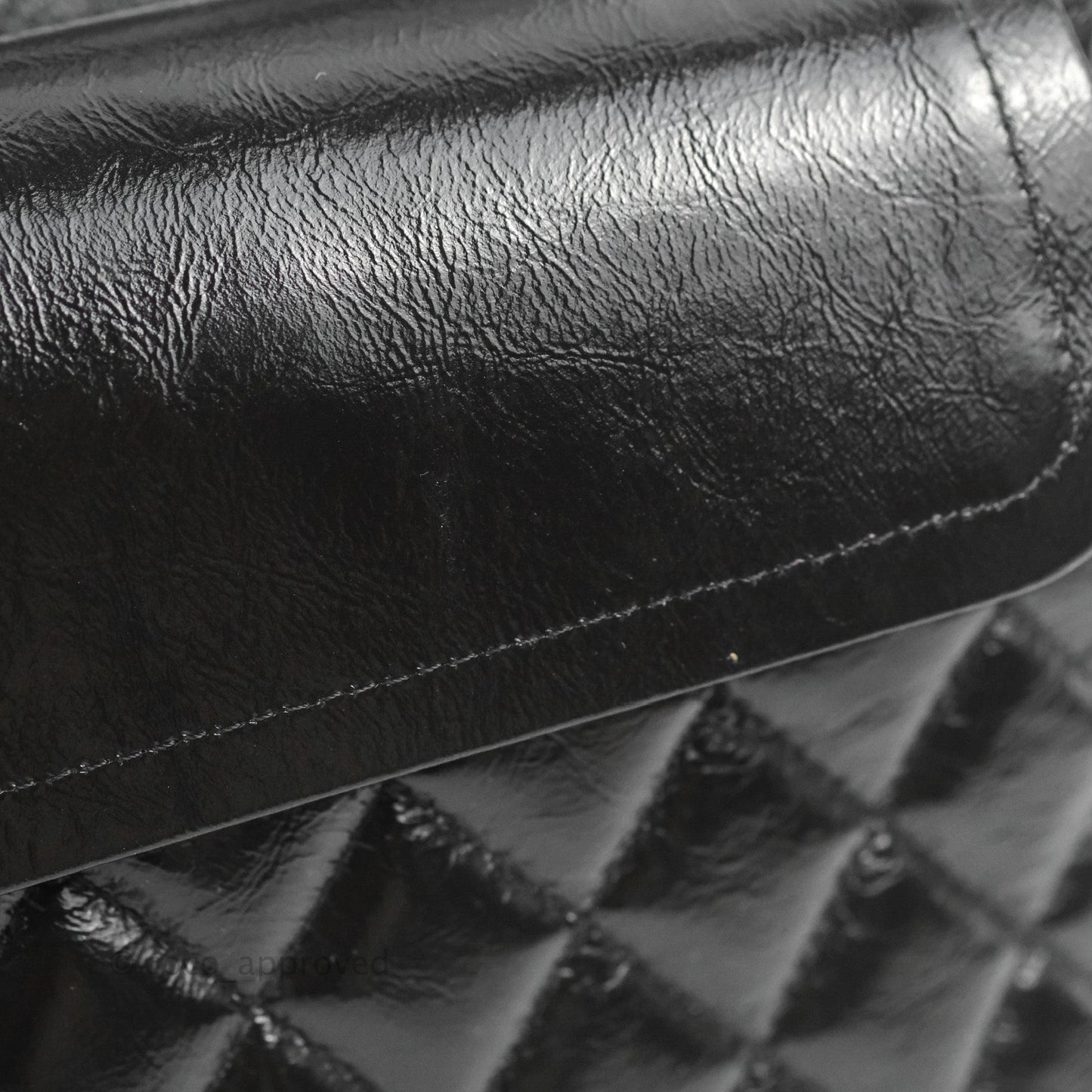 Chanel M/L Medium Classic Quilted Flap So Black Shiny Crumpled Calfskin