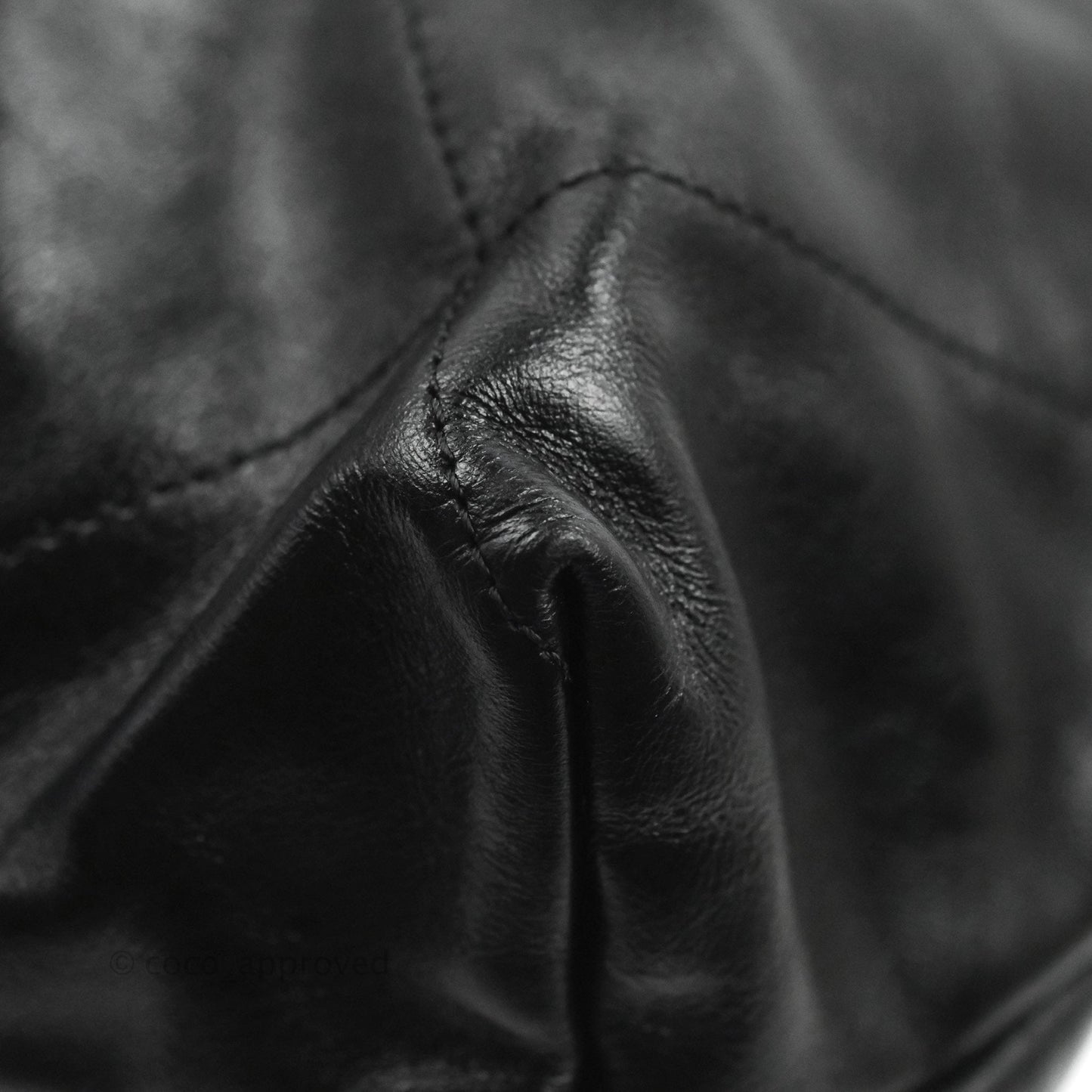 Chanel 22 Bag Black Calfskin So Black Hardware