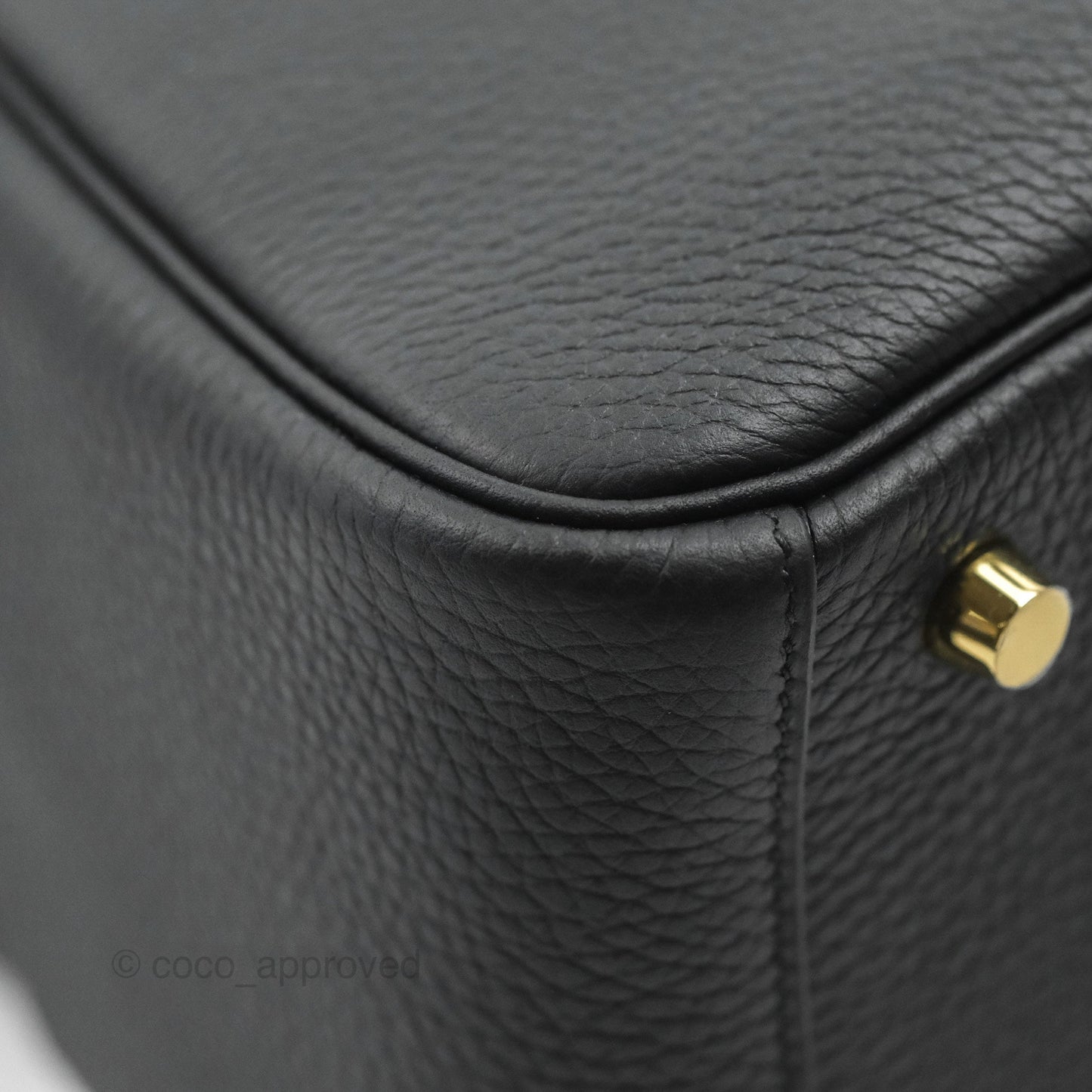Hermès Lindy 26 Black TC Gold Hardware