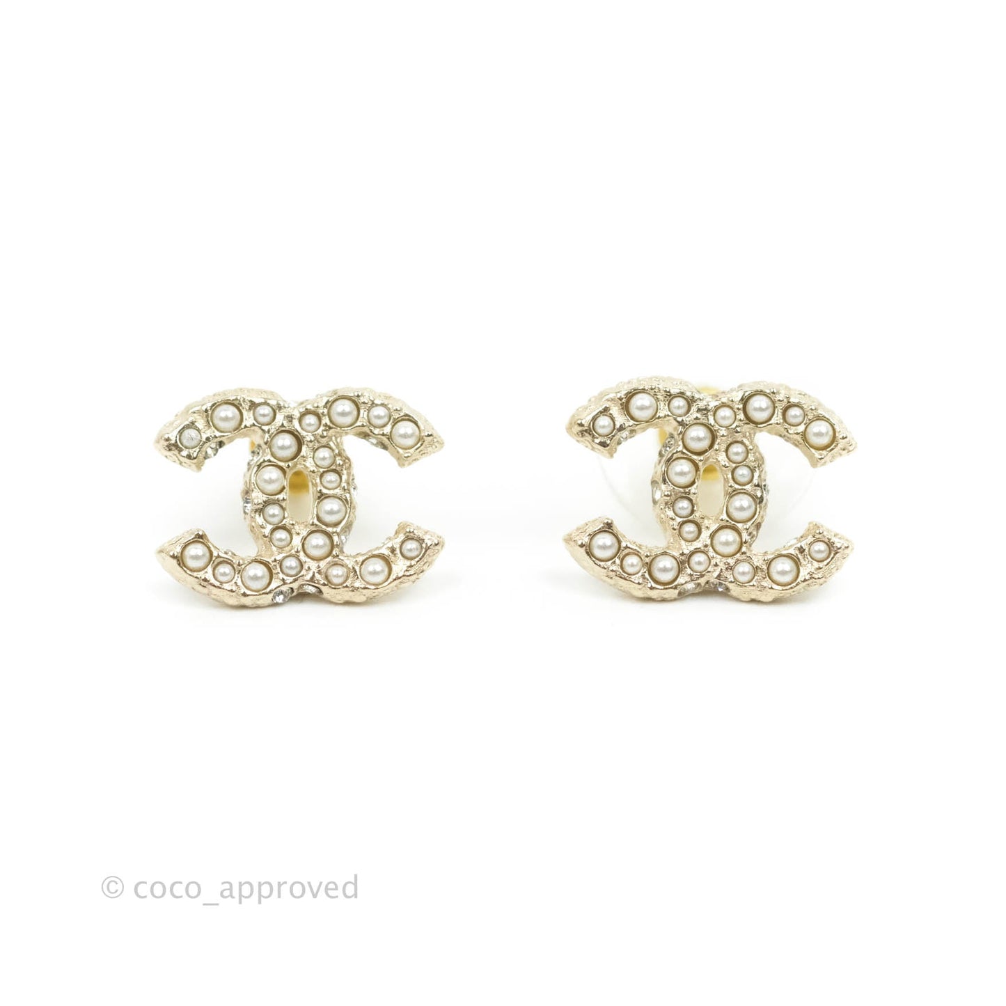 Chanel Pearl CC Earrings Gold Tone 22V