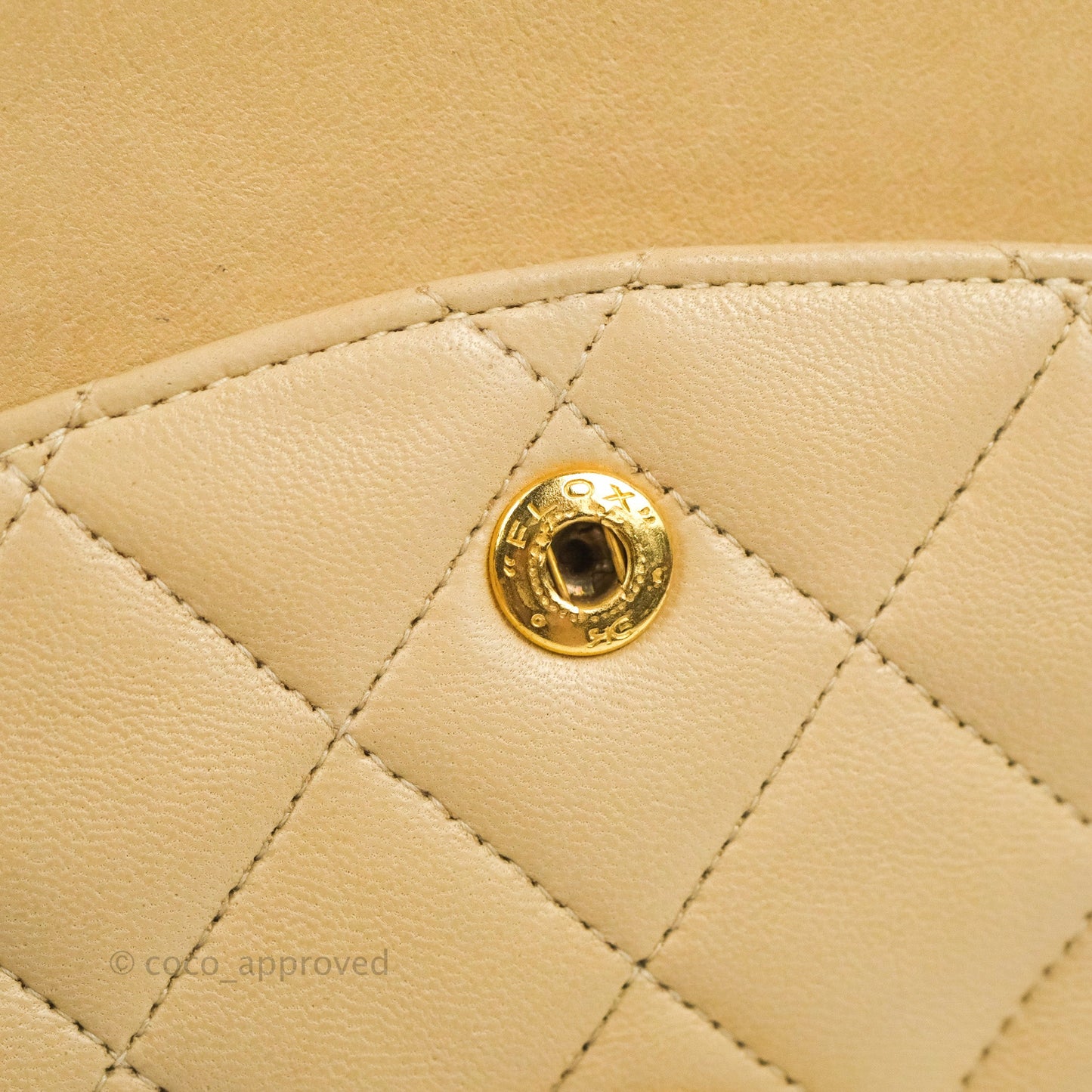 Chanel Vintage Medium Classic Flap Light Beige Lambskin 24K Gold Hardware