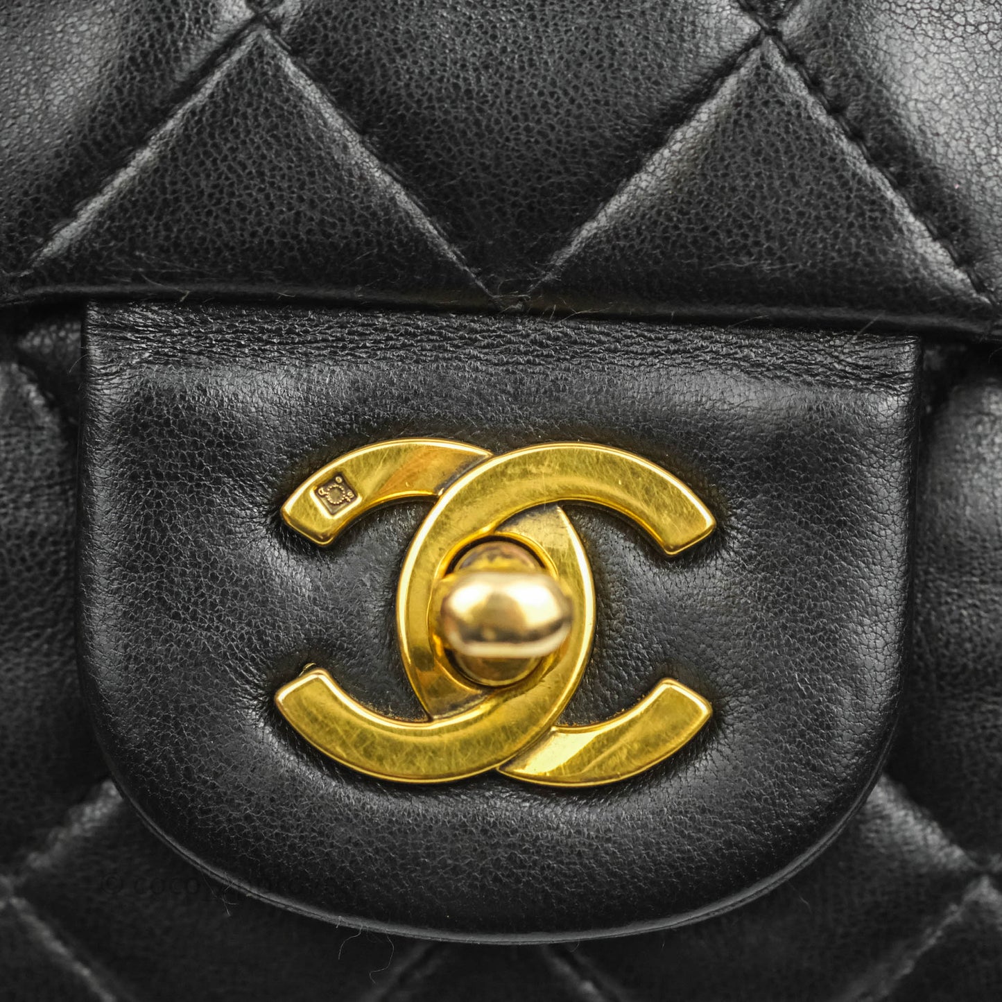 Chanel Vintage Classic M/L Medium Double Flap Bag Black Lambskin 24K Gold Hardware