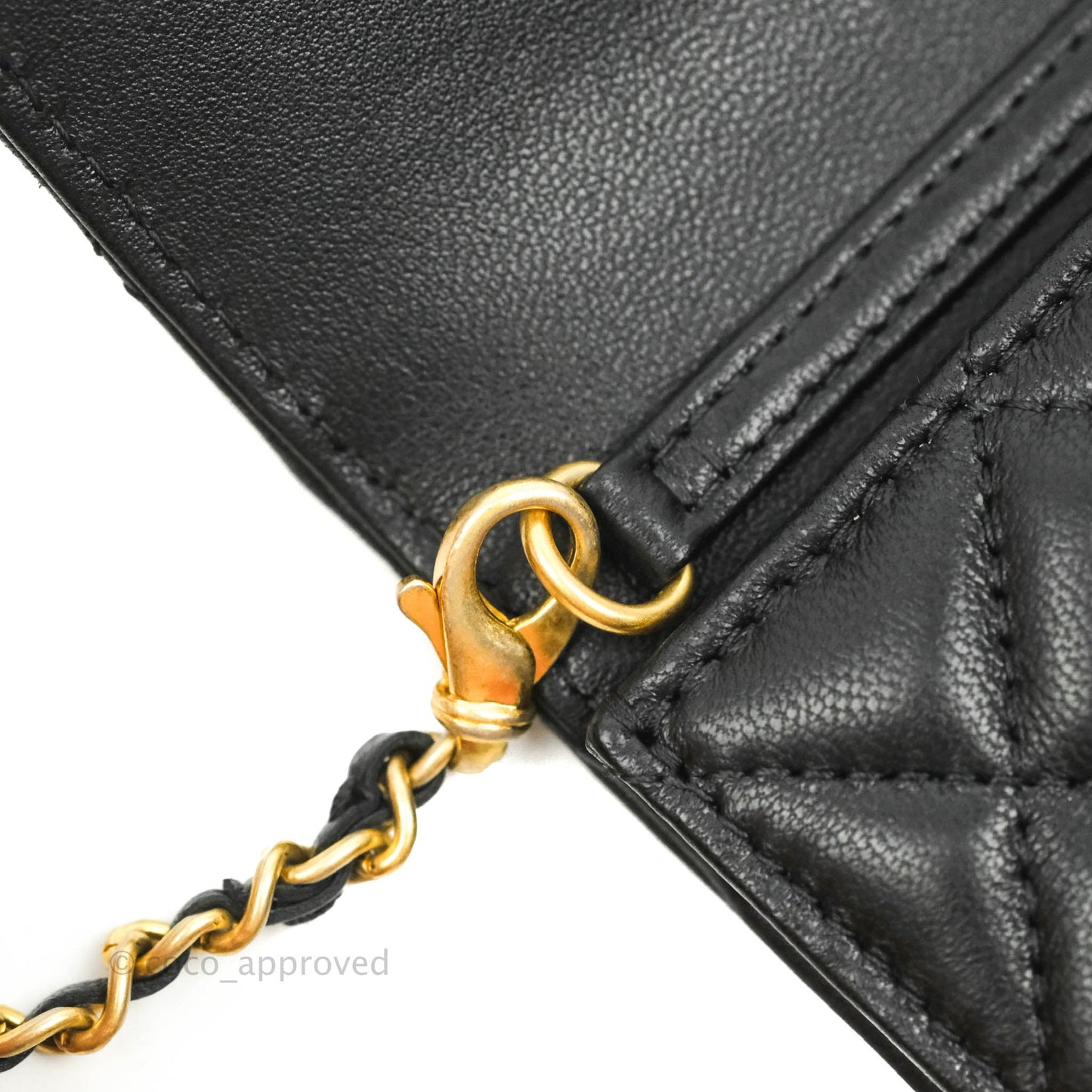 Chanel Pearl Crush Card Holder Black Lambskin Aged Gold Hardware