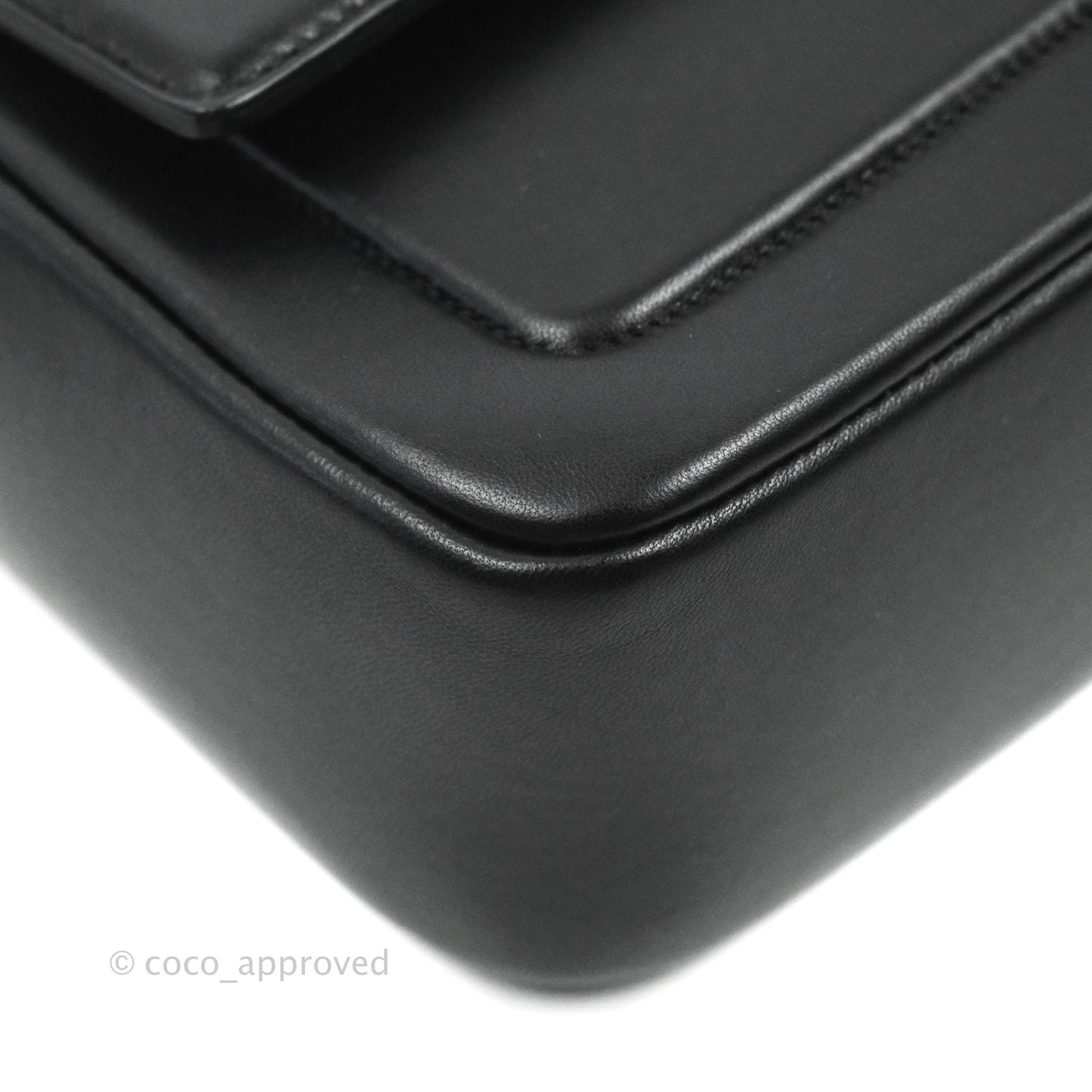 Fendi Baguette Chain Shoulder Bag in Black Nappa Leather
