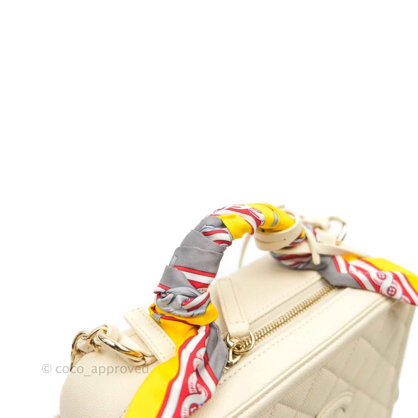 Chanel Quilted Medium CC Filigree Vanity Case Ivory Caviar Gold Hardware