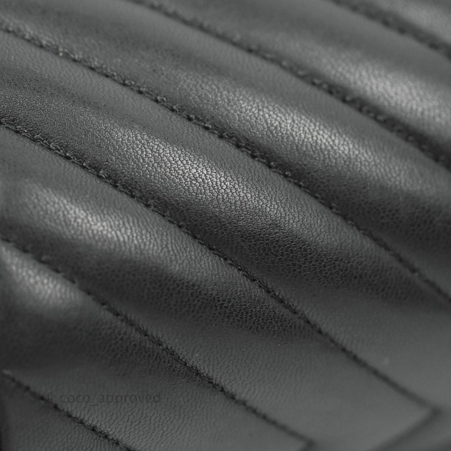 Chanel Chevron Timeless Kisslock Clutch So Black Lambskin 15S