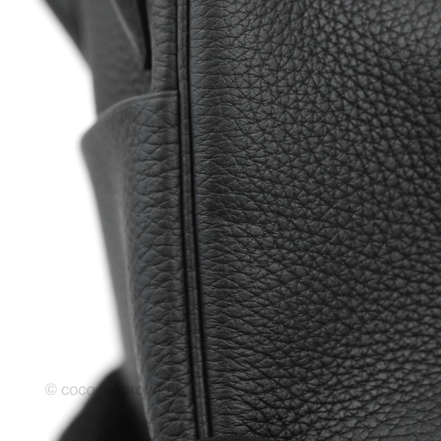 Hermès Lindy 26 Black TC Gold Hardware