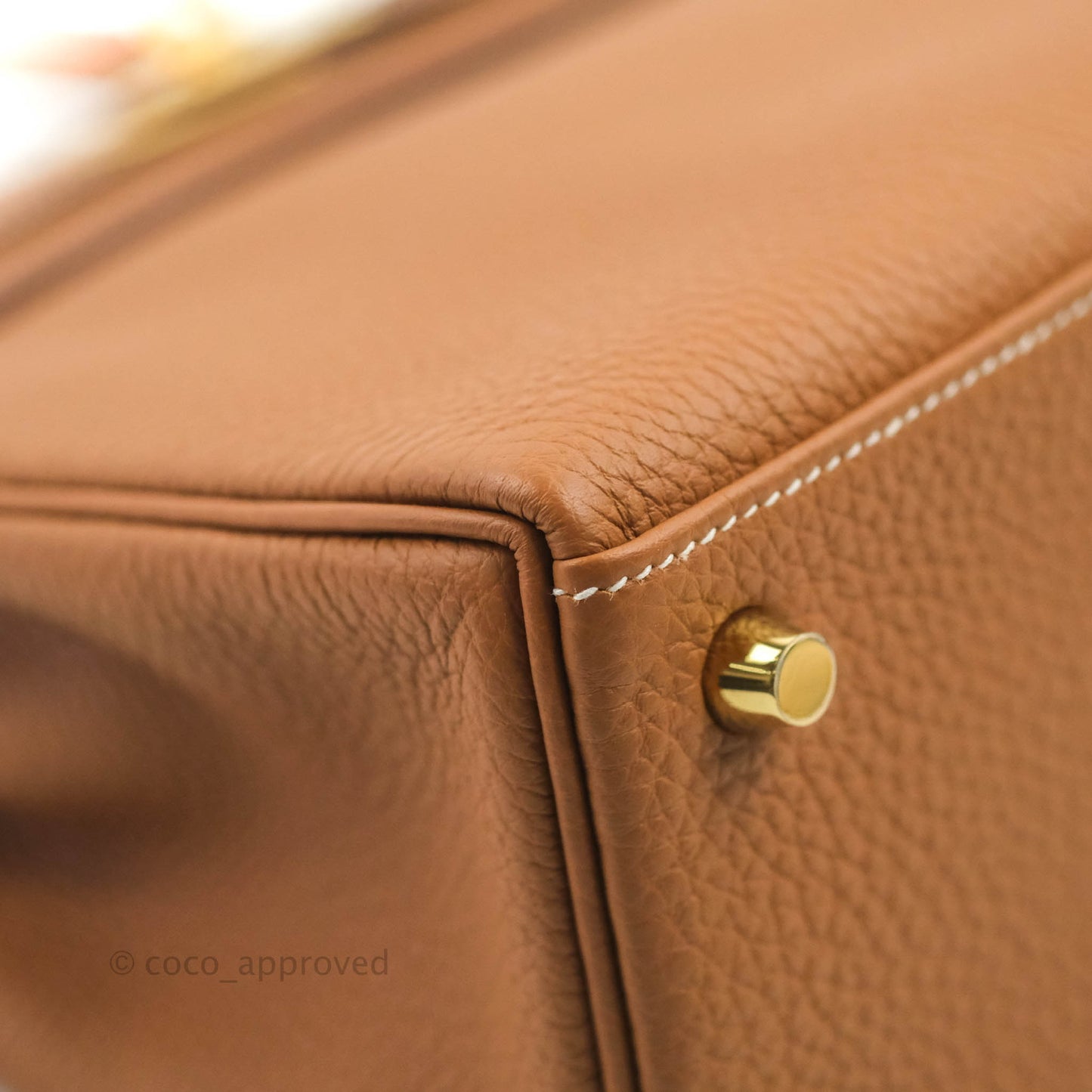 Hermès Retourne Kelly 25 Gold Togo Gold Hardware