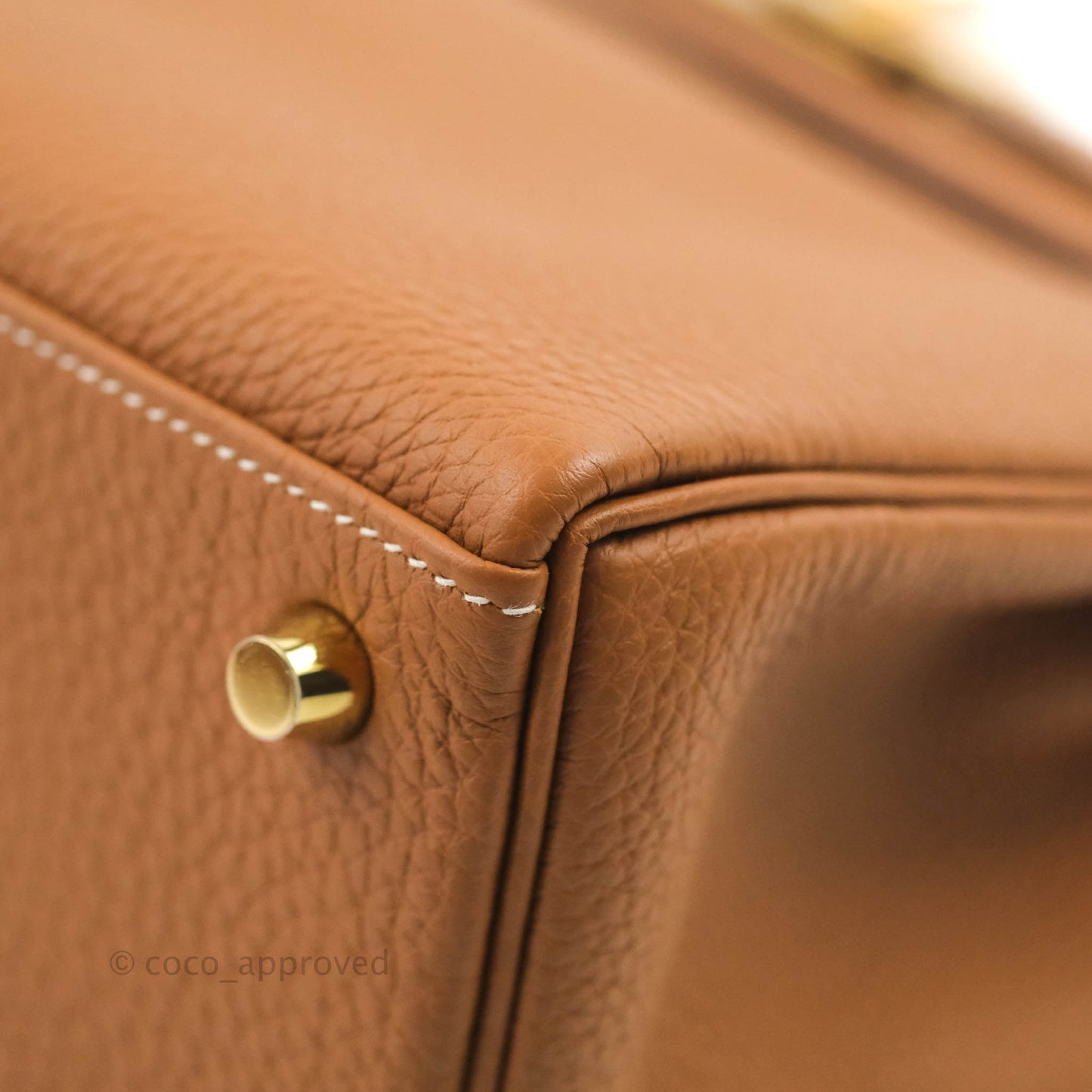 Hermès Retourne Kelly 25 Gold Togo Gold Hardware