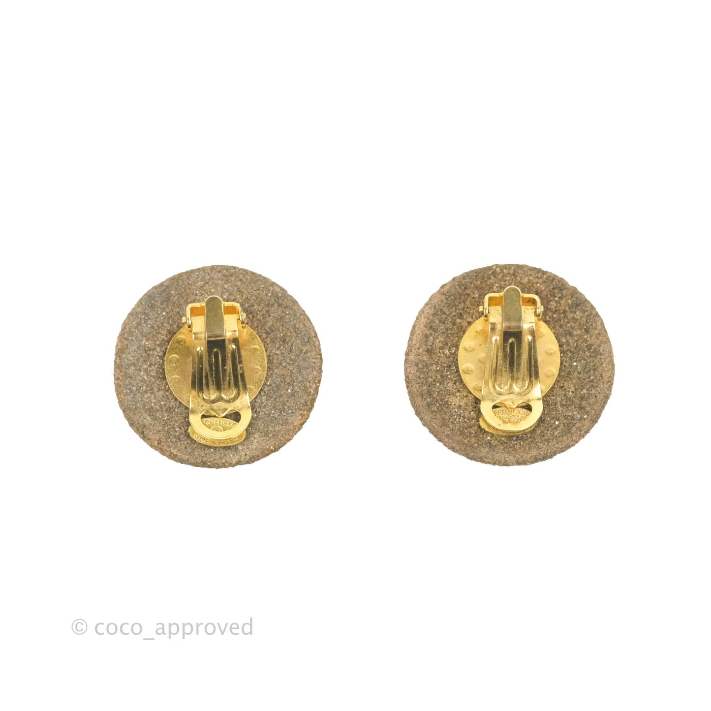 Chanel Vintage CC Round Earrings Clip On Gold Tone