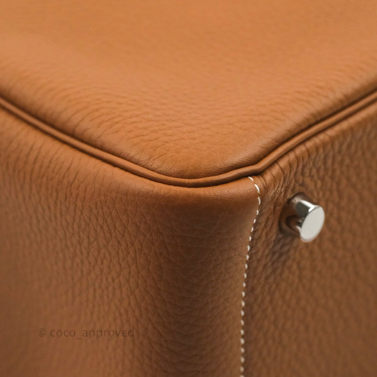 Hermès Lindy 26 Gold Clemence Palladium Hardware