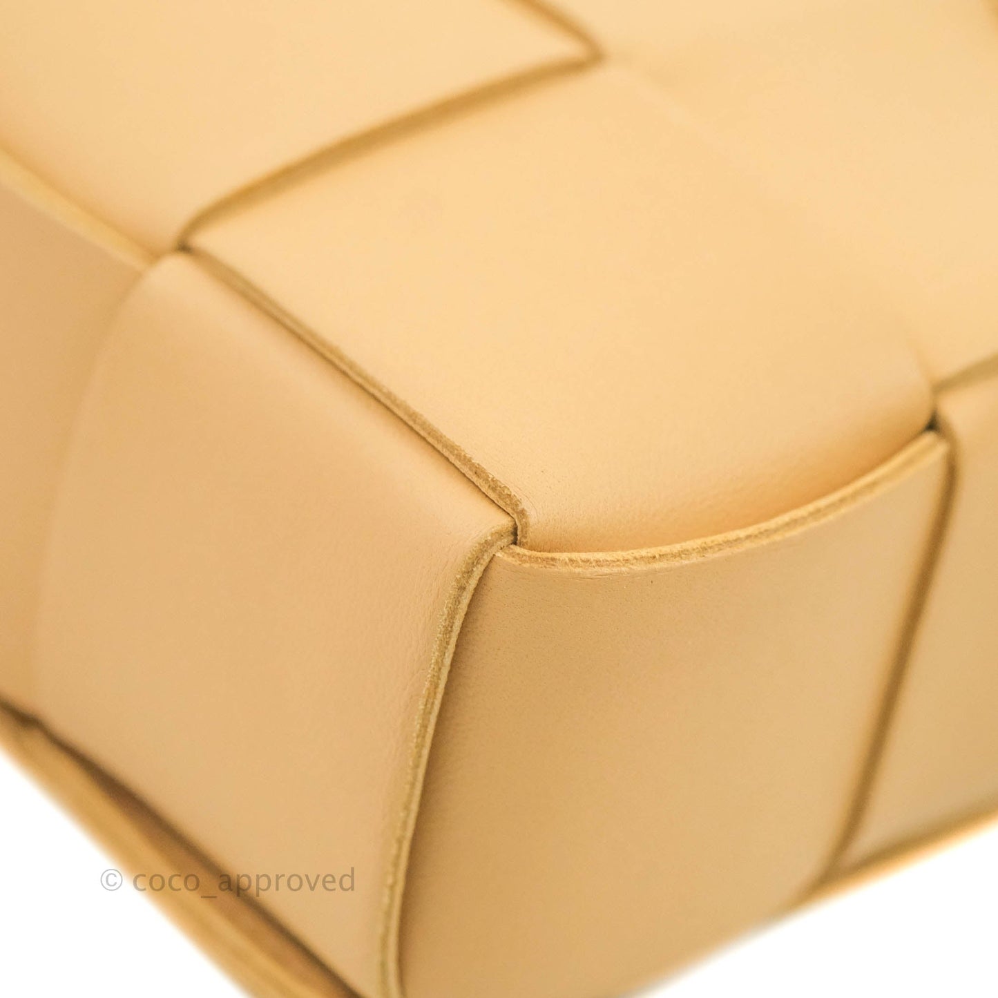 Bottega Veneta Cassette Shoulder Bag Intrecciato Beige Lambskin