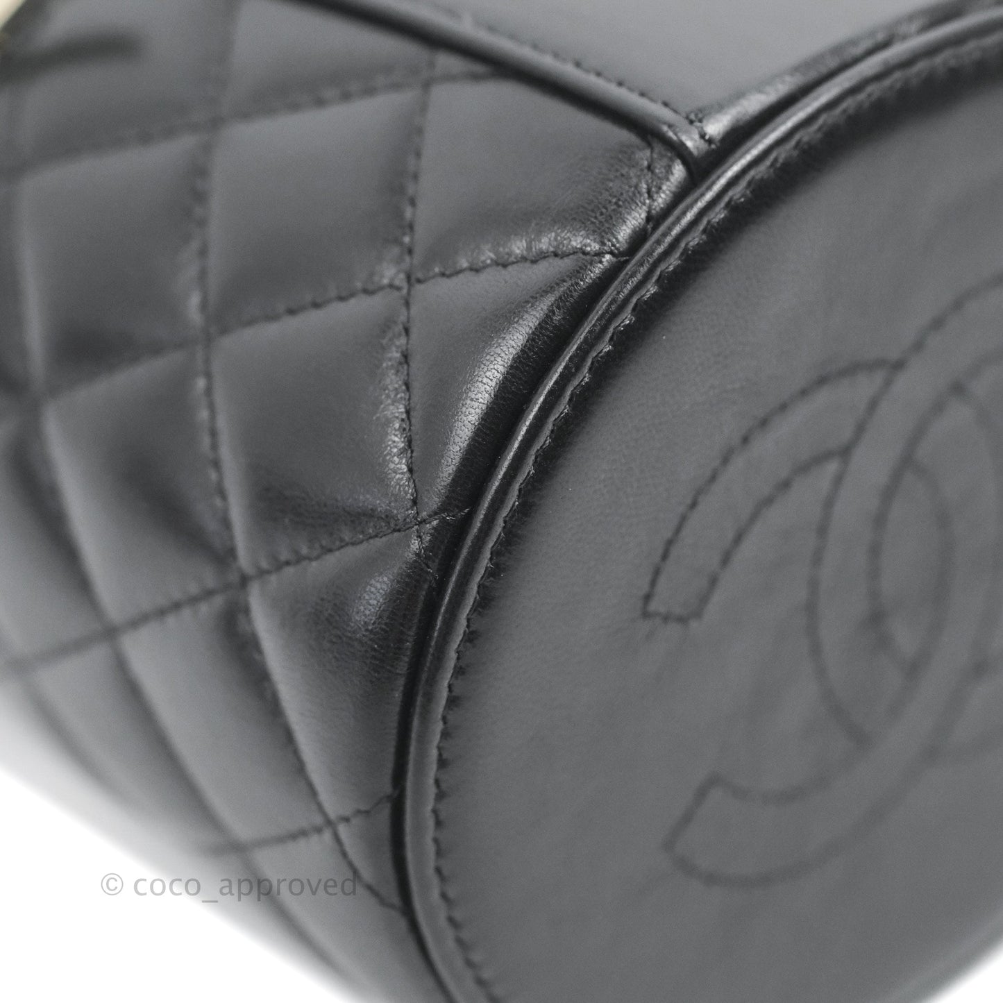 Chanel Small Top Handle Vanity Case Black Shiny Lambskin Gold Hardware 22S