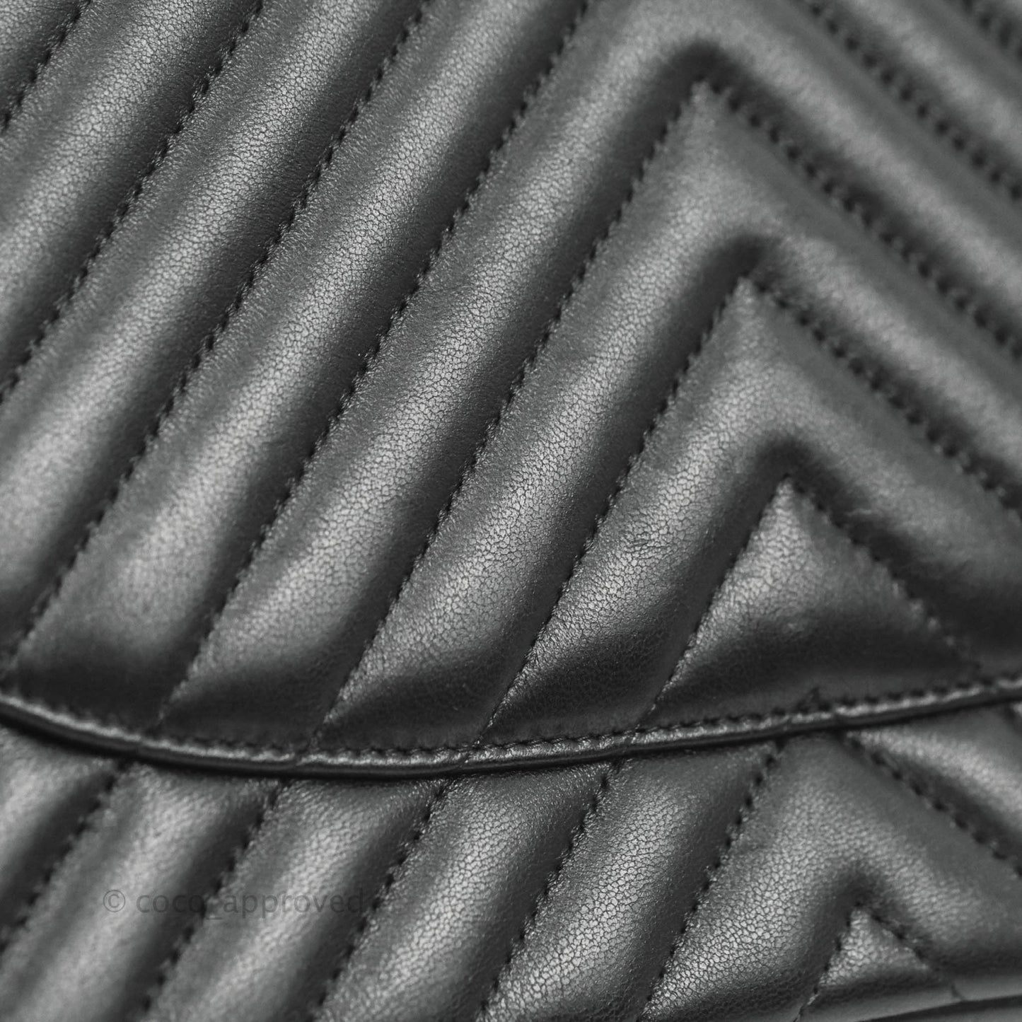 Chanel Jumbo Chevron Double Flap Black Lambskin Gold Hardware⁣⁣