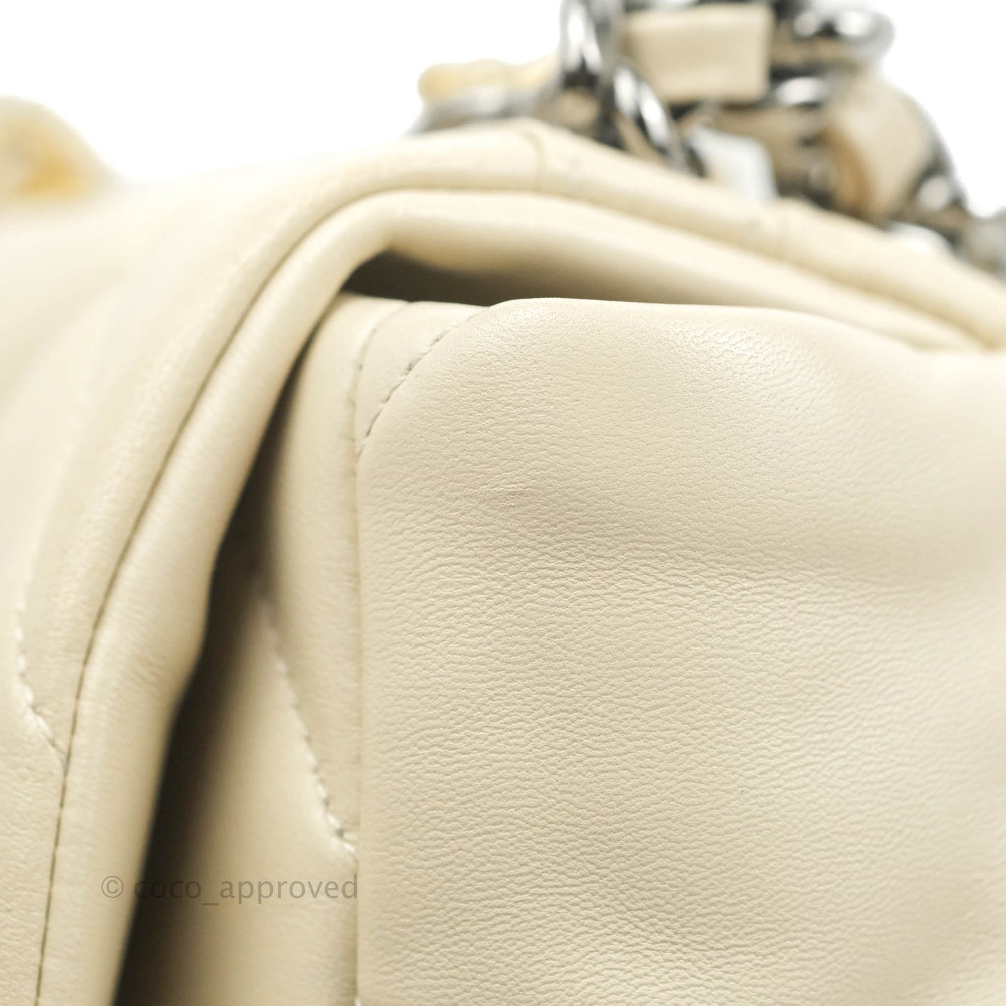 Chanel 19 Medium Beige Mixed Hardware