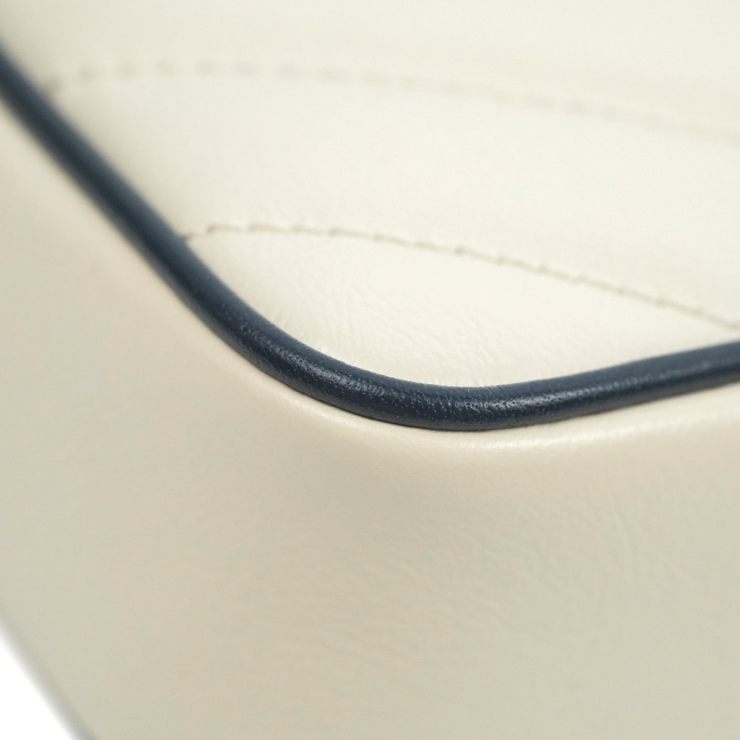Gucci GG Marmont Matelassé Leather Super Mini Bag Navy White