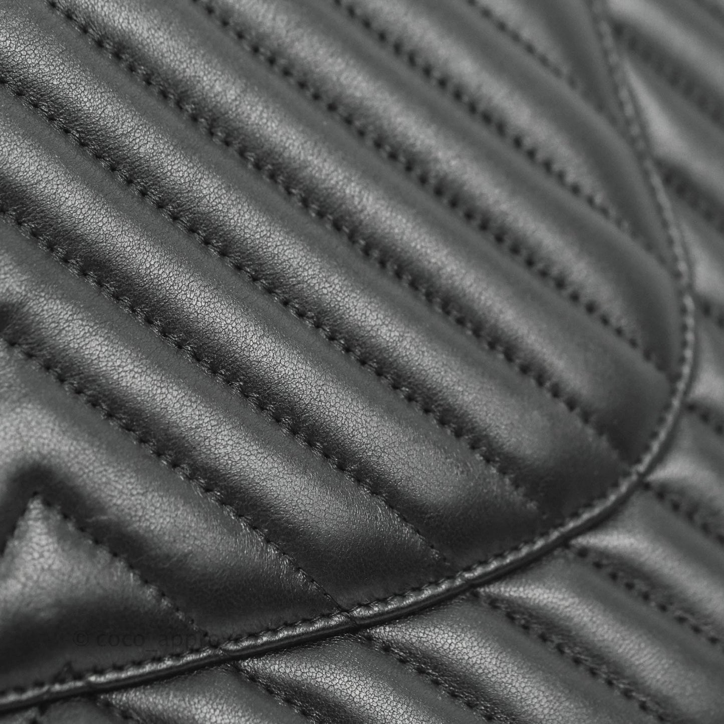 Chanel Jumbo Chevron Double Flap Black Lambskin Gold Hardware⁣⁣