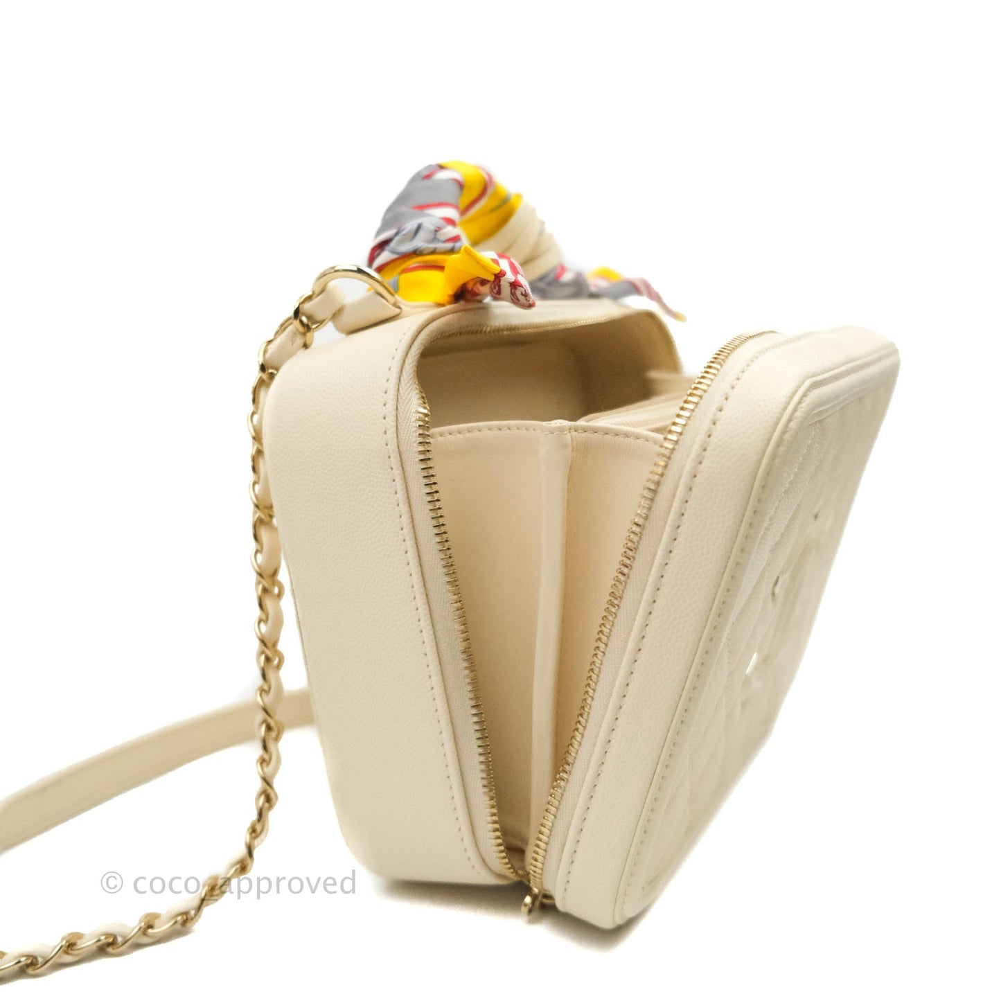 Chanel Quilted Medium CC Filigree Vanity Case Ivory Caviar Gold Hardware