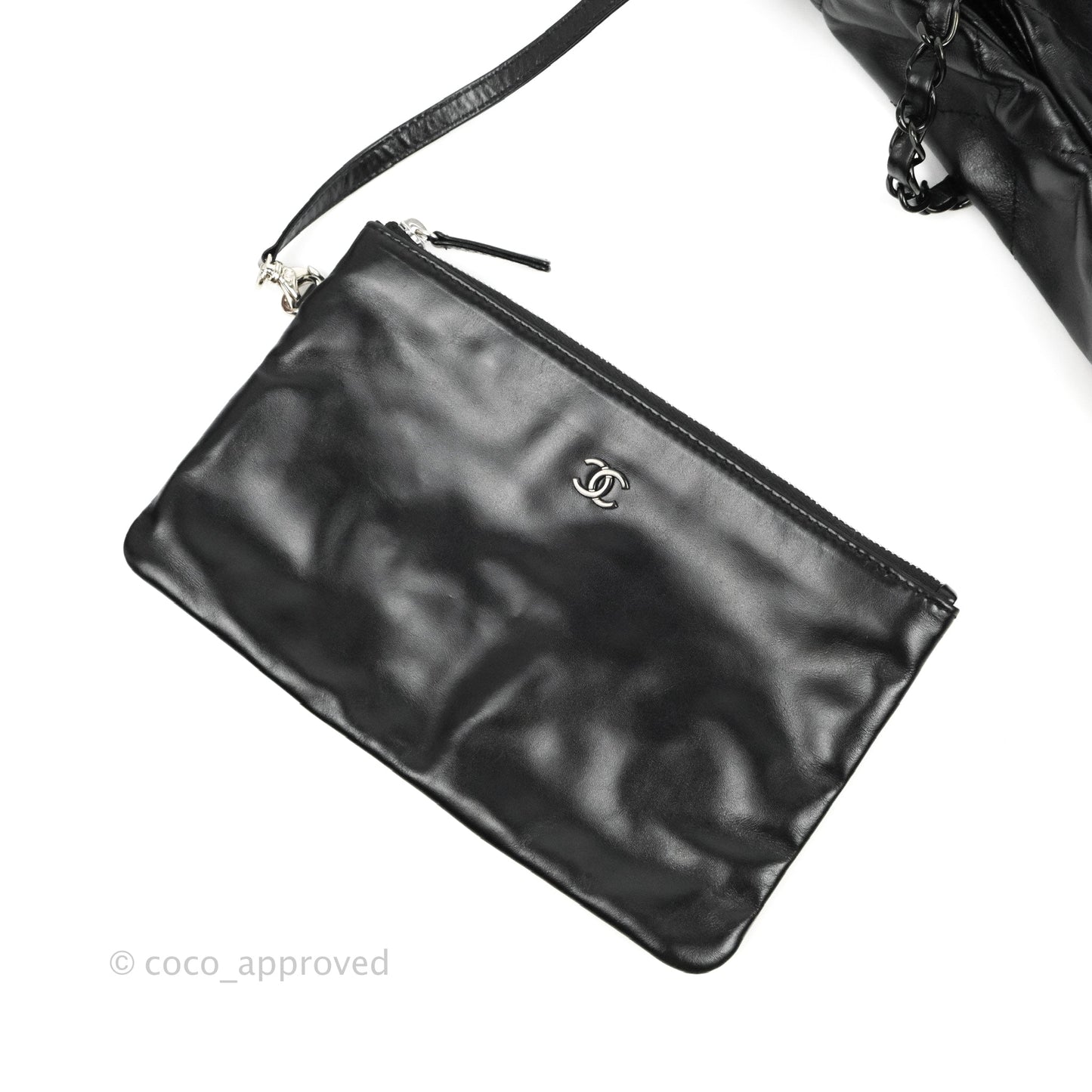 Chanel 22 Bag Black Calfskin So Black Hardware