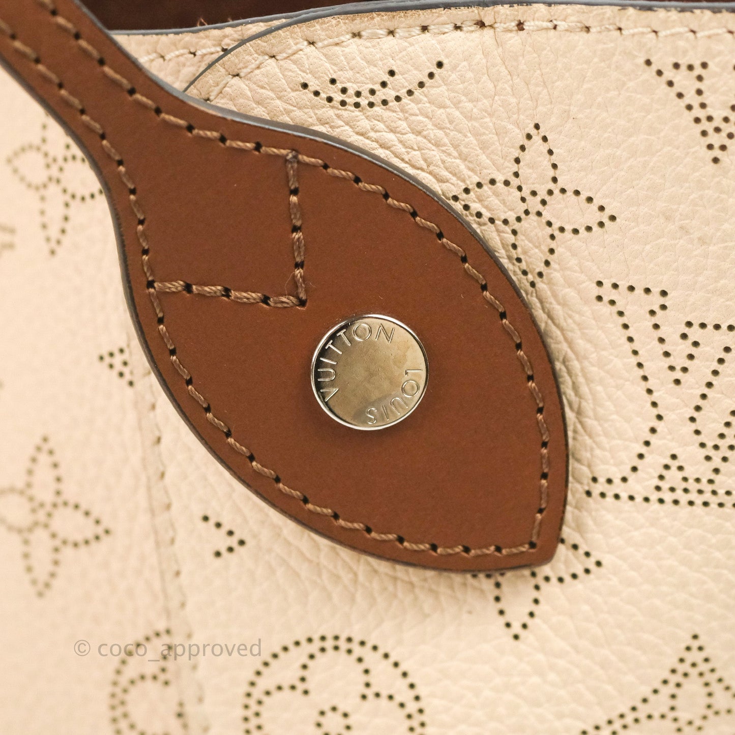 Louis Vuitton Hina PM Monogram Cream
