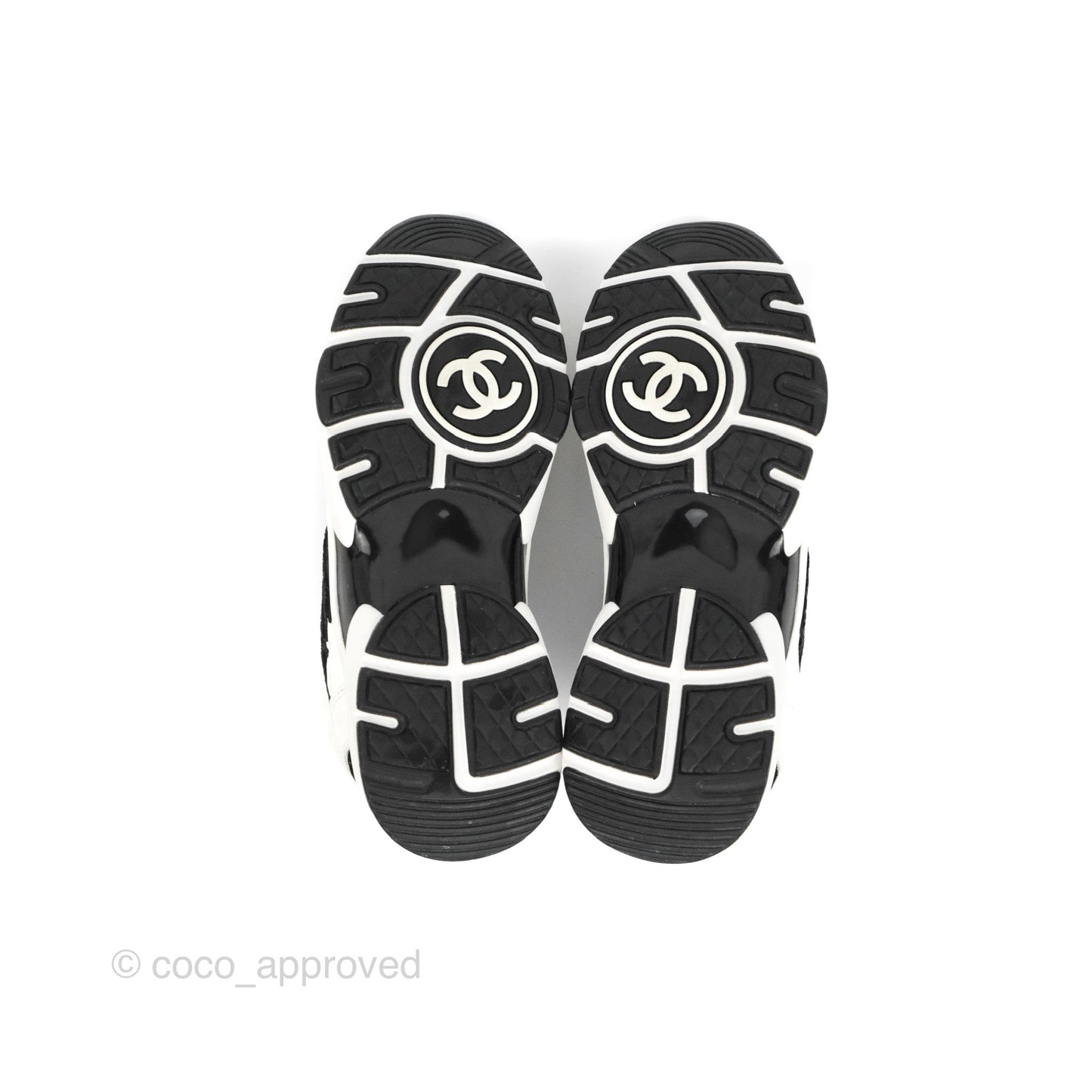 Chanel CC Sneakers Black/White Size 35