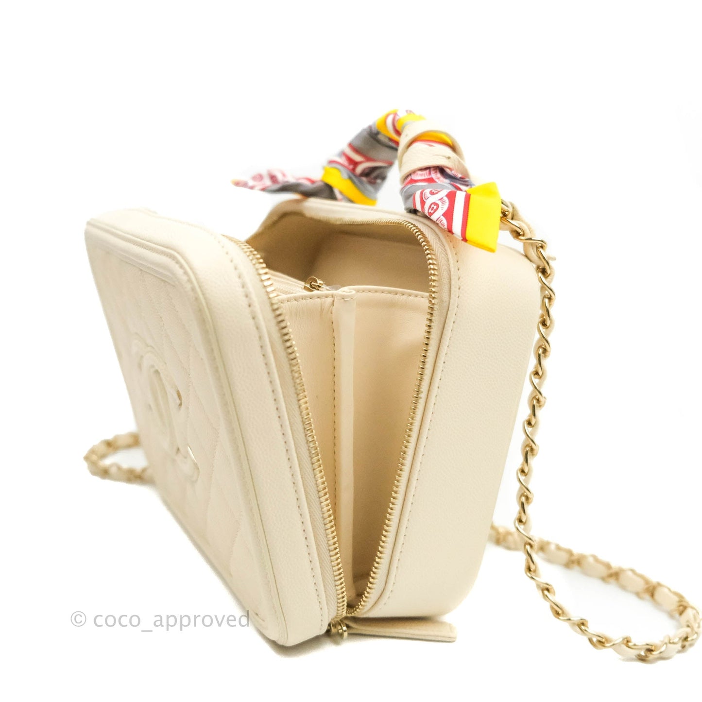 Chanel Quilted Medium CC Filigree Vanity Case Ivory Caviar Gold Hardware