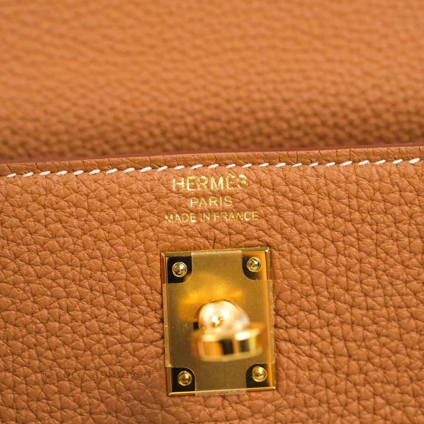 Hermès Retourne Kelly 25 Gold Togo Gold Hardware