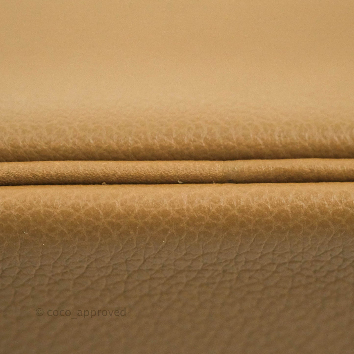 Hermès Lindy 26 Evercolor Beige De Weimar Gold Hardware with Twilly