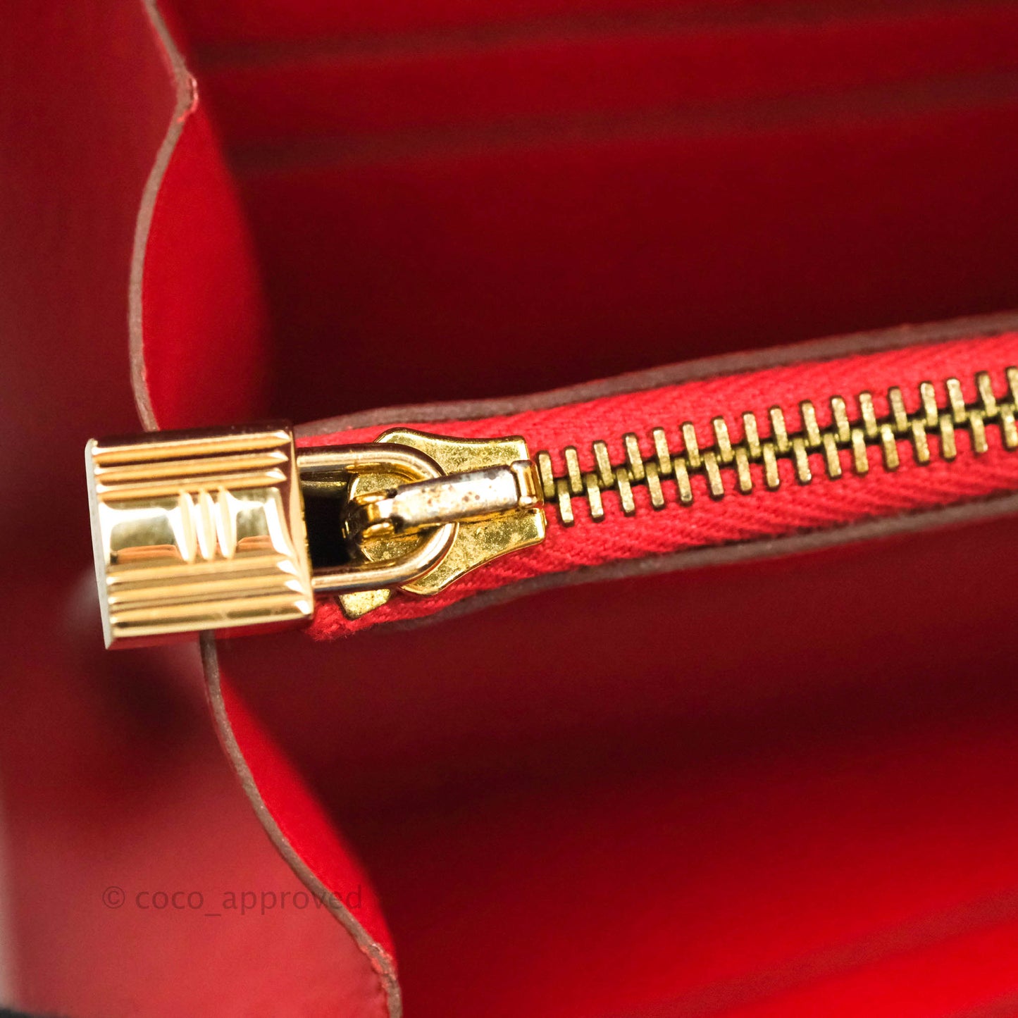 Hermès Kelly Wallet Red Epsom Gold Hardware