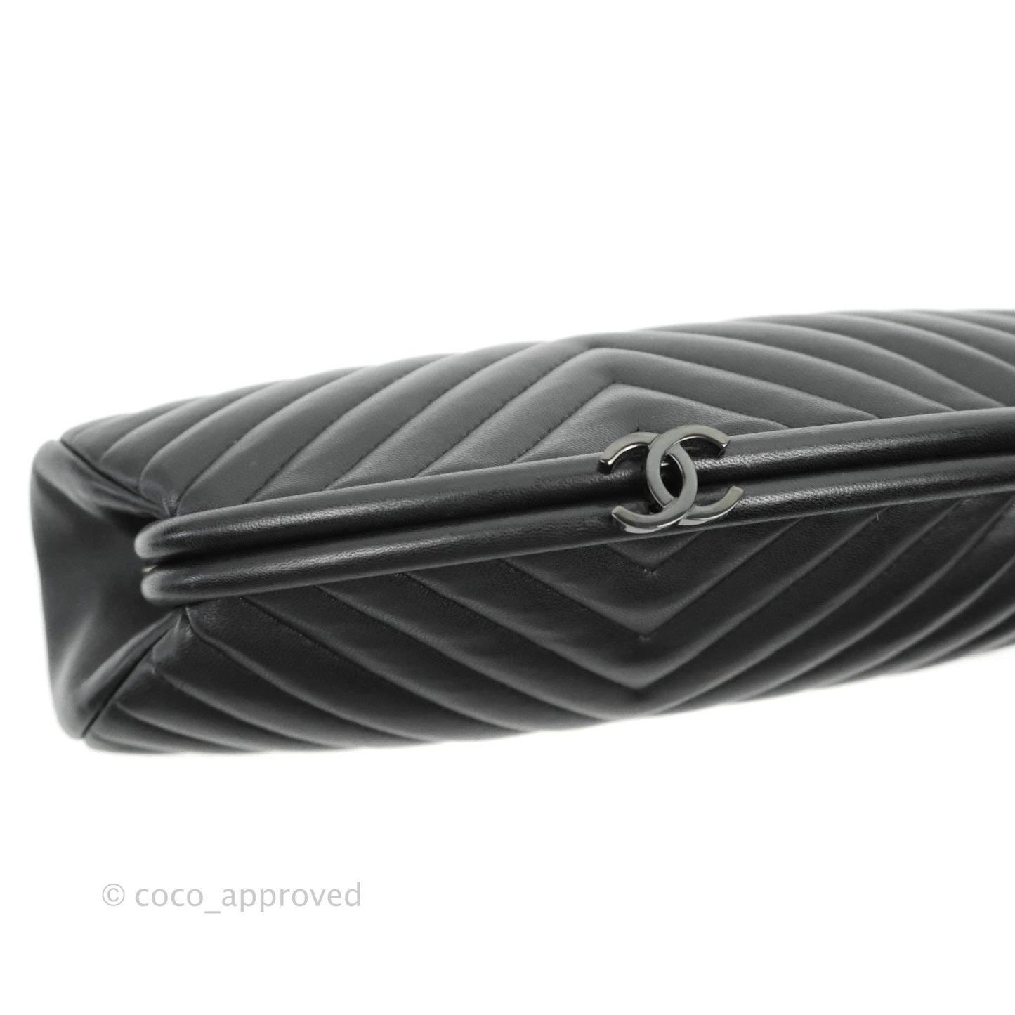 Chanel Chevron Timeless Kisslock Clutch So Black Lambskin 15S