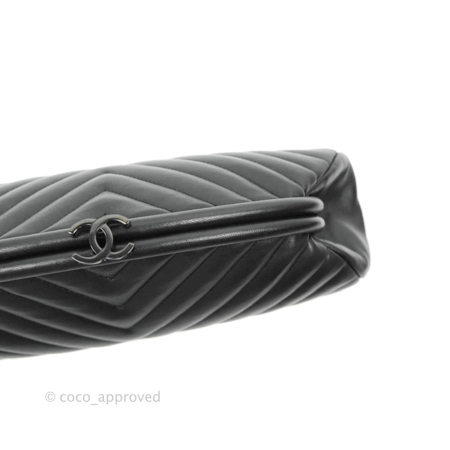 Chanel Chevron Timeless Kisslock Clutch So Black Lambskin 15S