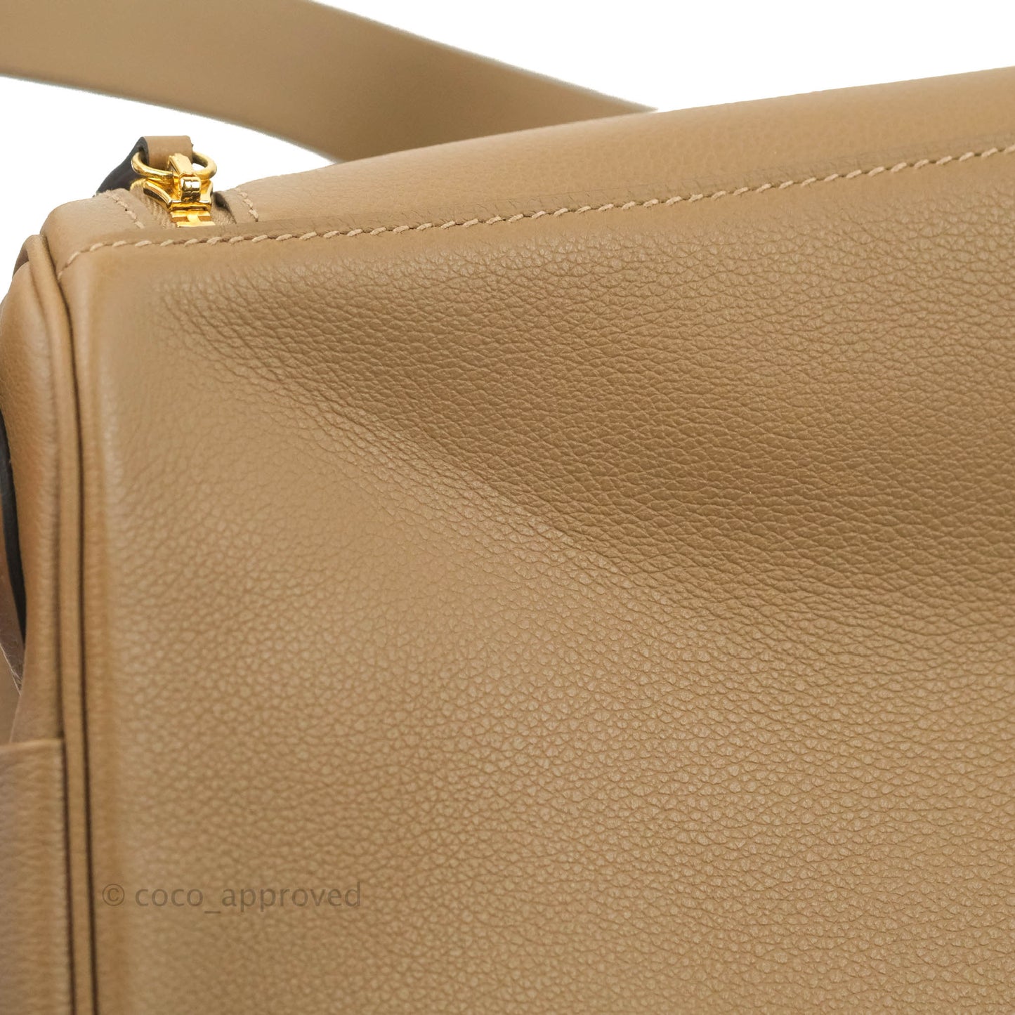 Hermès Lindy 26 Evercolor Beige De Weimar Gold Hardware with Twilly
