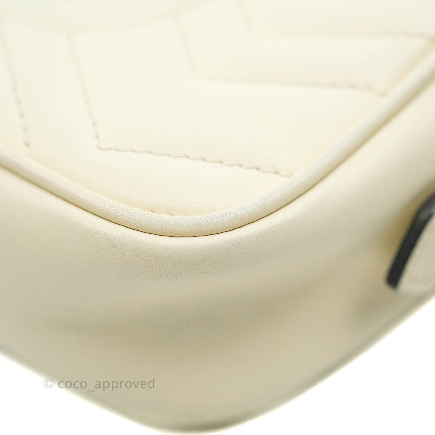 Gucci Mini Matelasse GG Marmont Camera Bag White Calfskin Gold Hardware