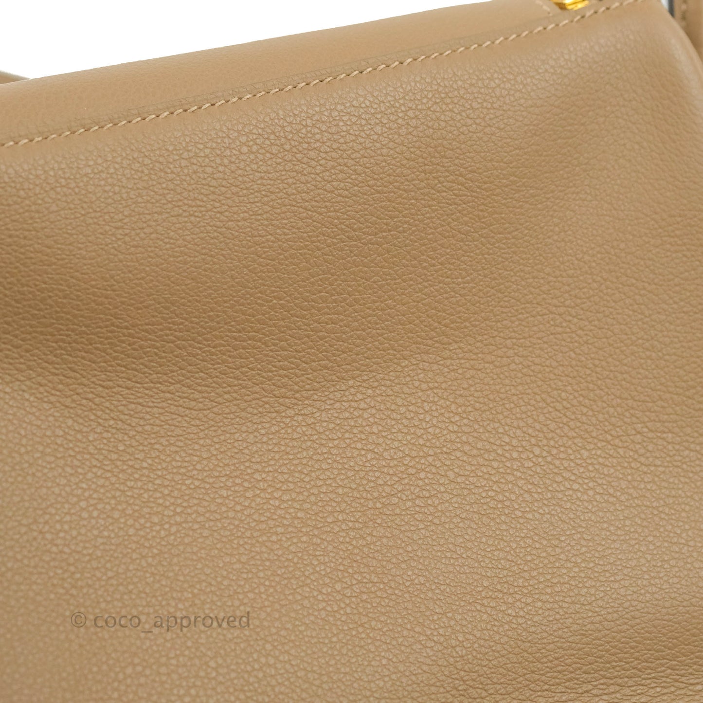 Hermès Lindy 26 Evercolor Beige De Weimar Gold Hardware with Twilly