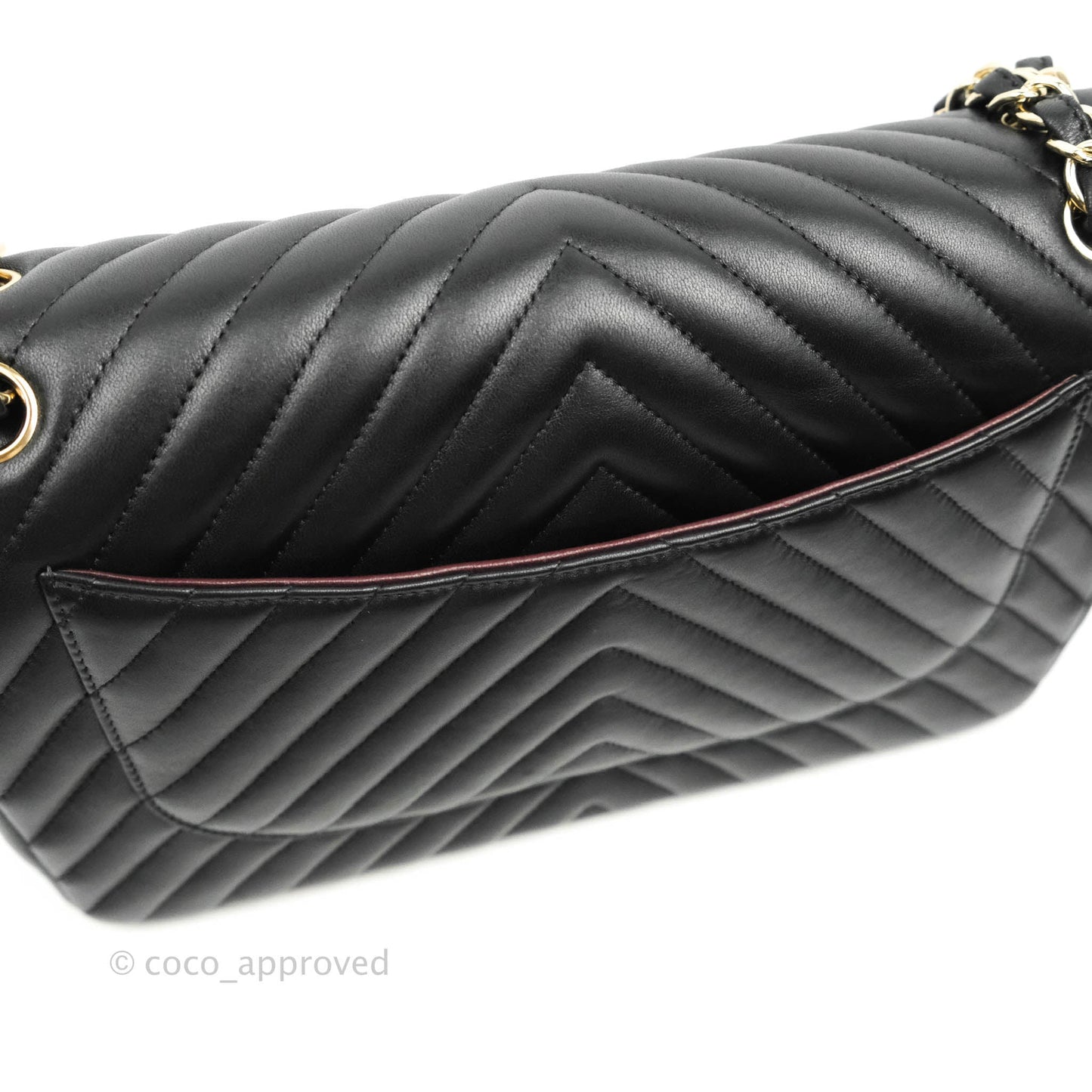 Chanel Jumbo Chevron Double Flap Black Lambskin Gold Hardware⁣⁣