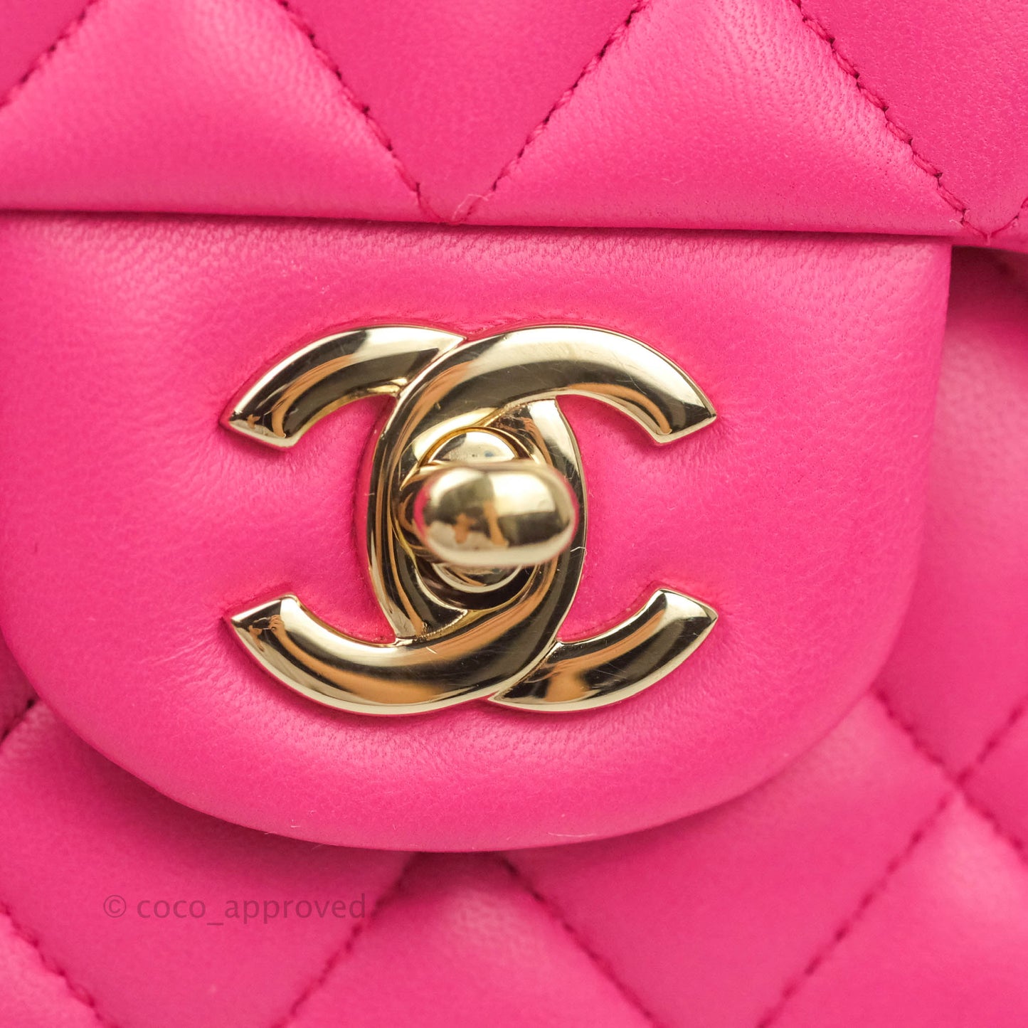 Chanel Classic M/L Medium Flap Quilted Pink Lambskin Gold Hardware
