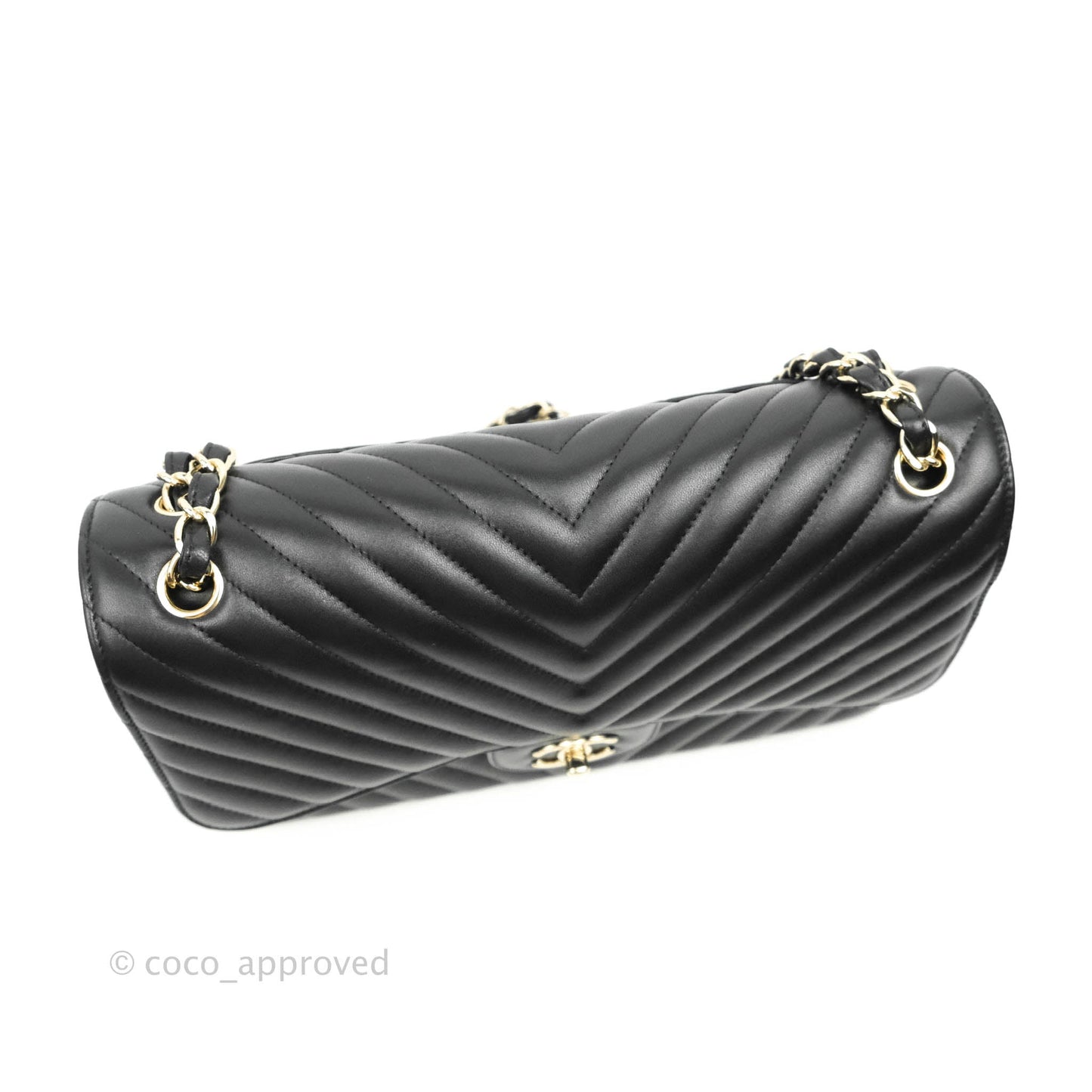 Chanel Jumbo Chevron Double Flap Black Lambskin Gold Hardware⁣⁣