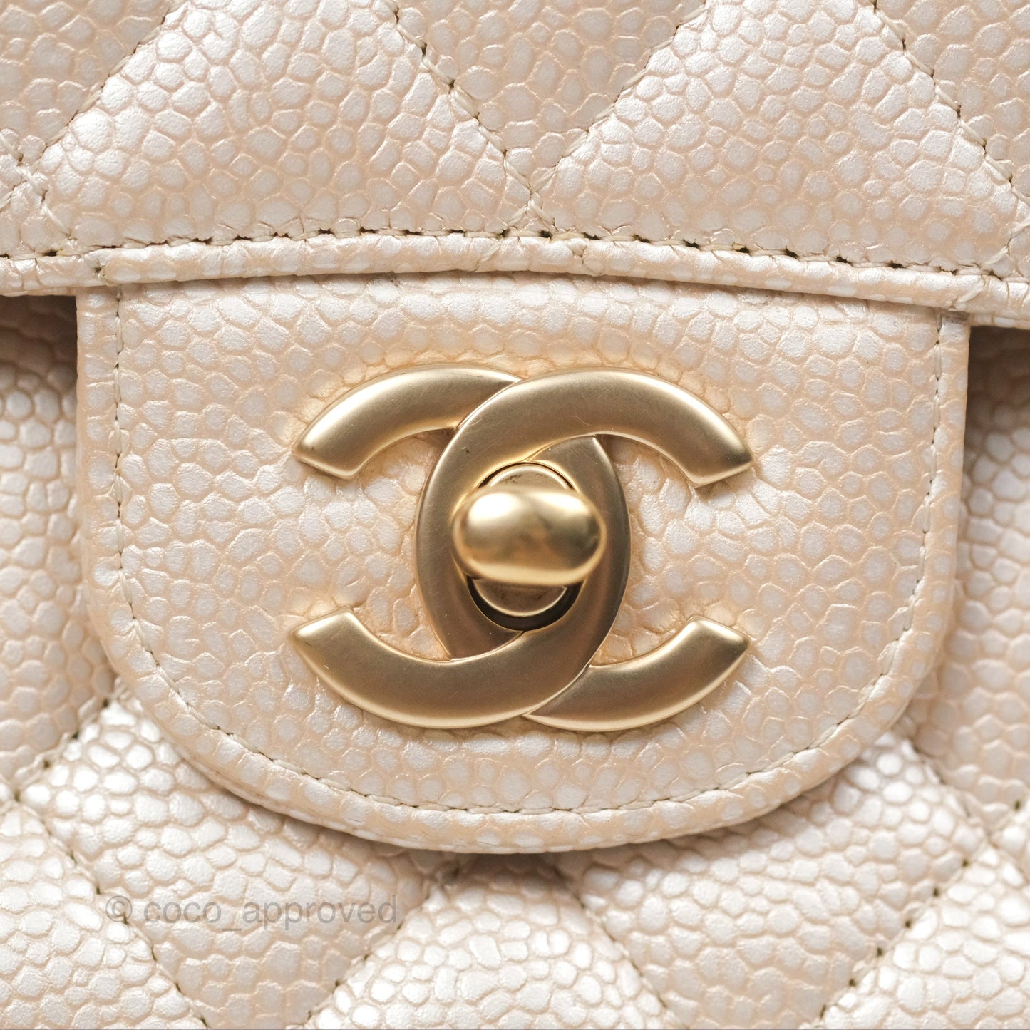 Chanel Classic M/L Medium Flap Quilted Pearly Ivory Beige Caviar Matte Gold Hardware 12P