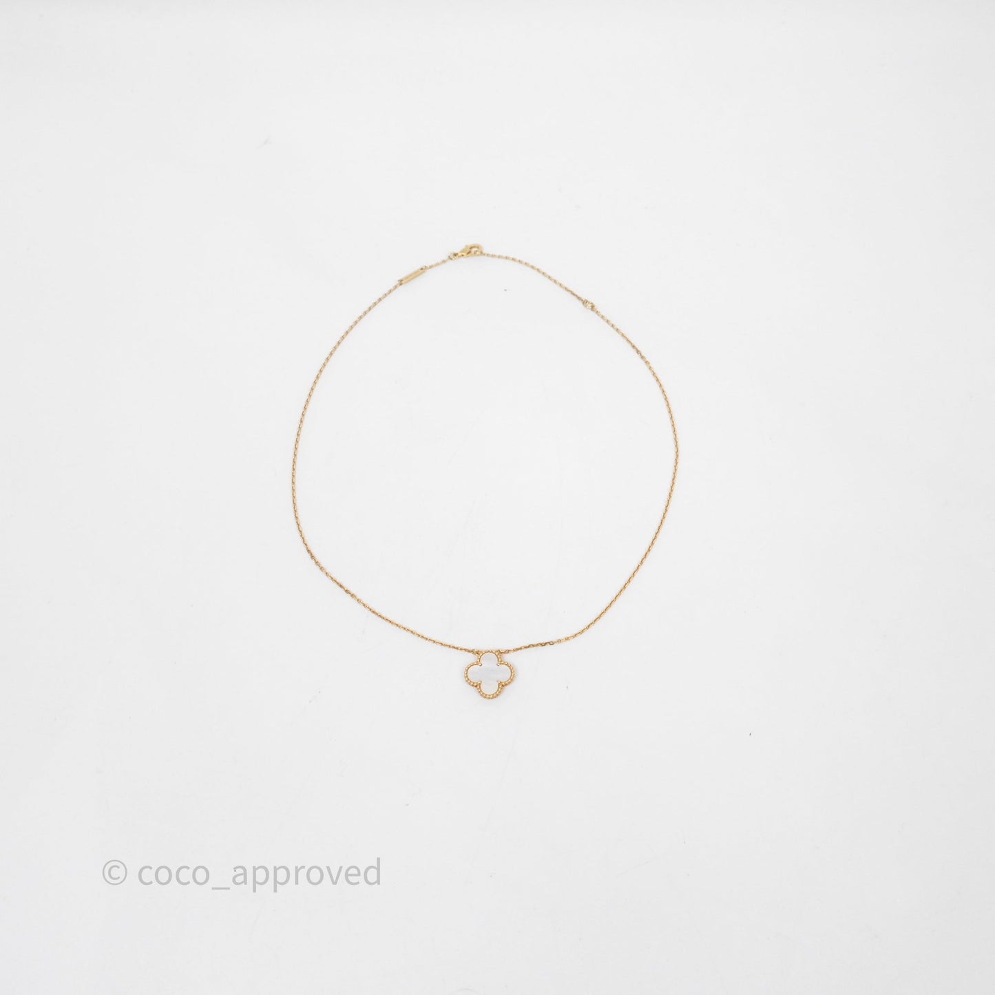 Van Cleef & Arpels Vintage Alhambra Pendant White Mother-of-pearl Necklace Yellow Gold