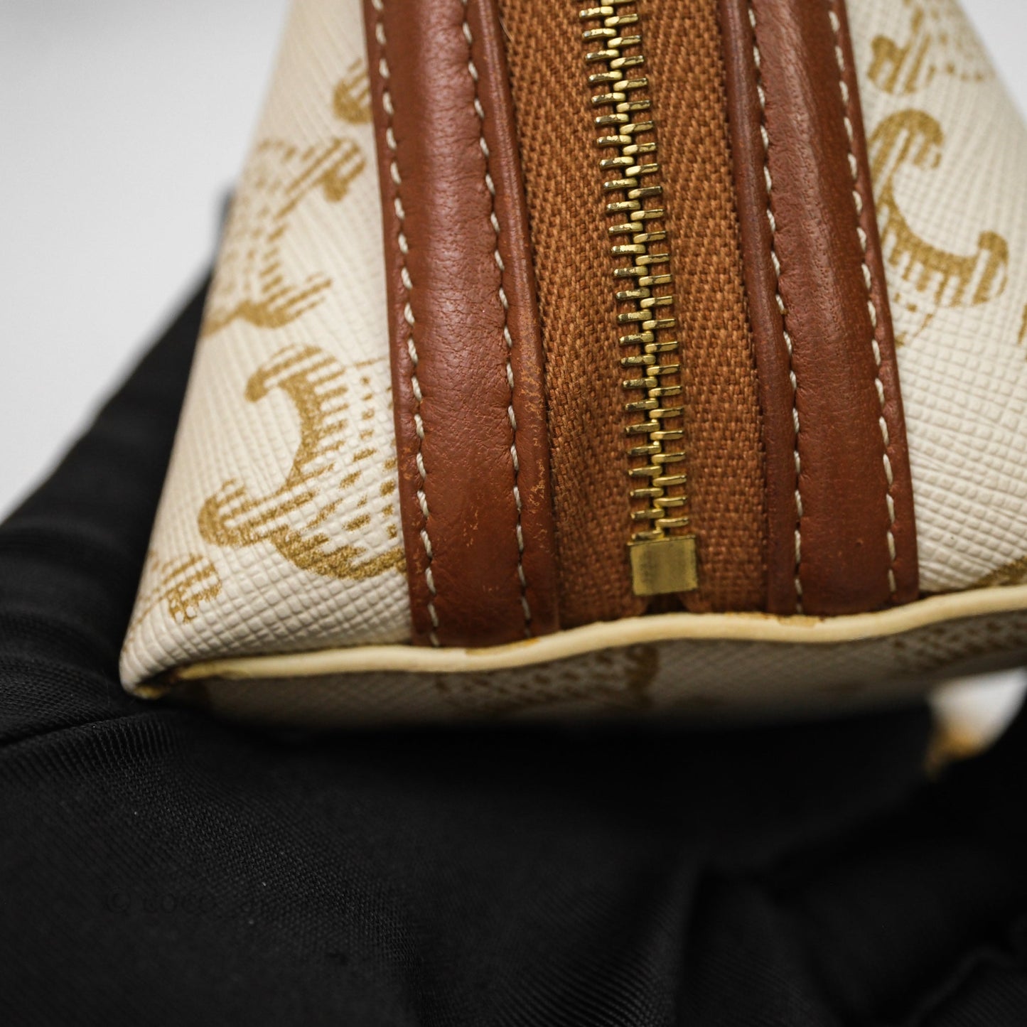 Celine Clutch With Chain Triomphe Canvas White/Tan