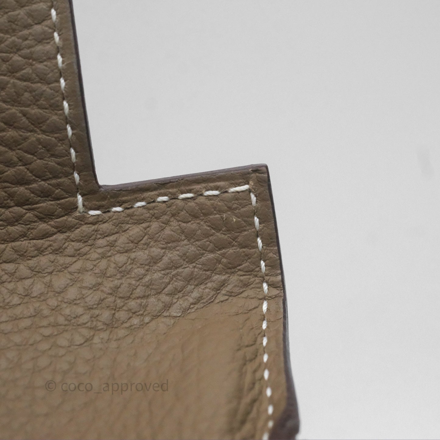 Hermès Retourne Kelly 25 Etoupe 18 Togo Gold Hardware