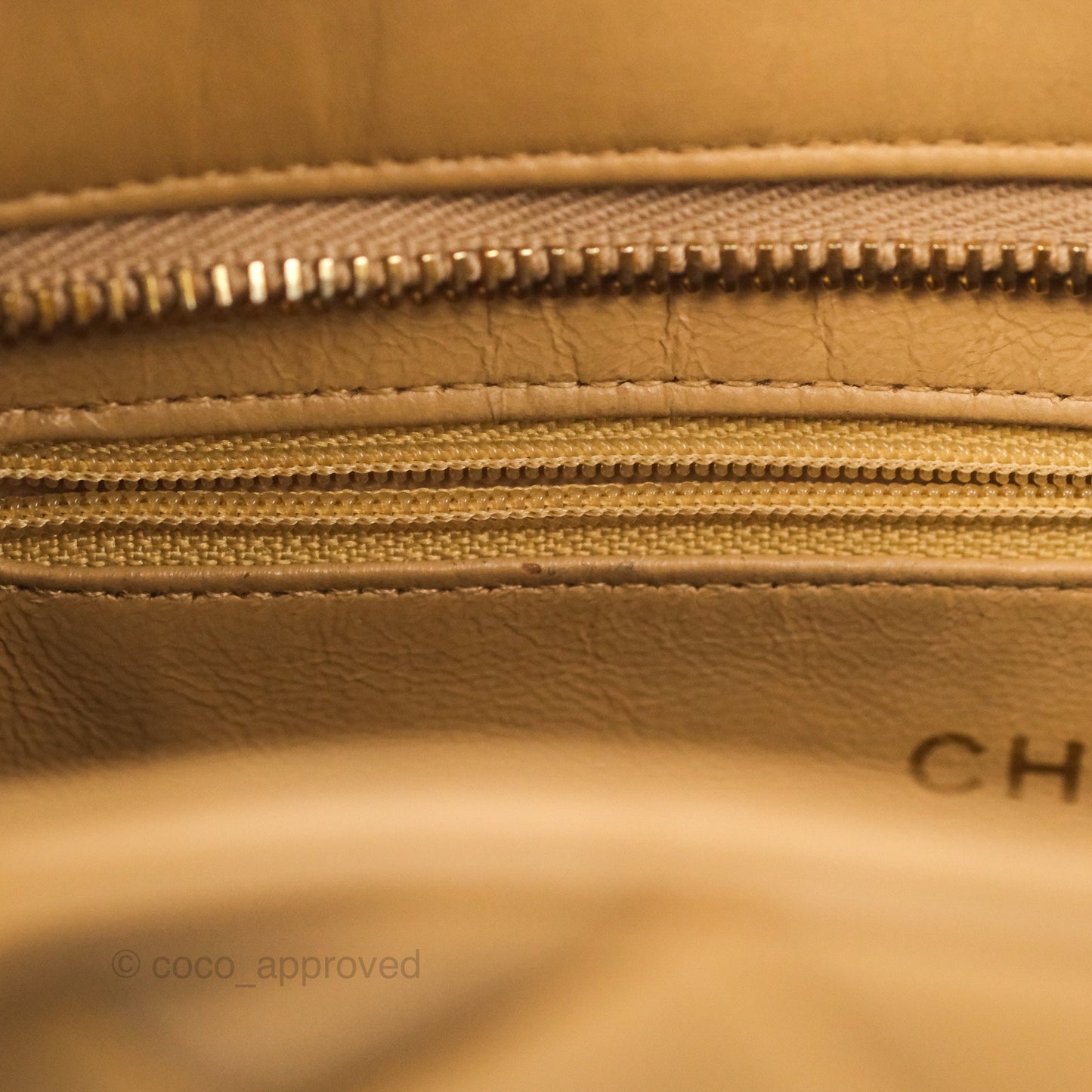 Chanel Vintage Medallion CC Beige Lambskin Tote Bag Gold Hardware