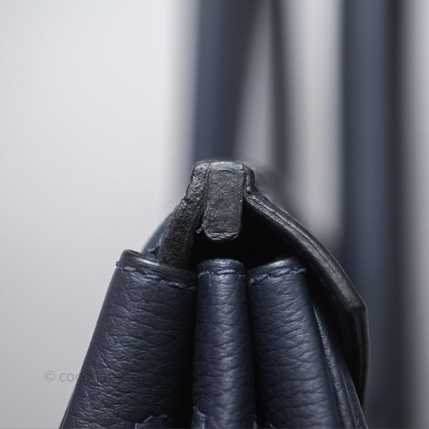 Hermès Birkin 30 Retourne Bleu Nuit 2Z Togo Gold Hardware