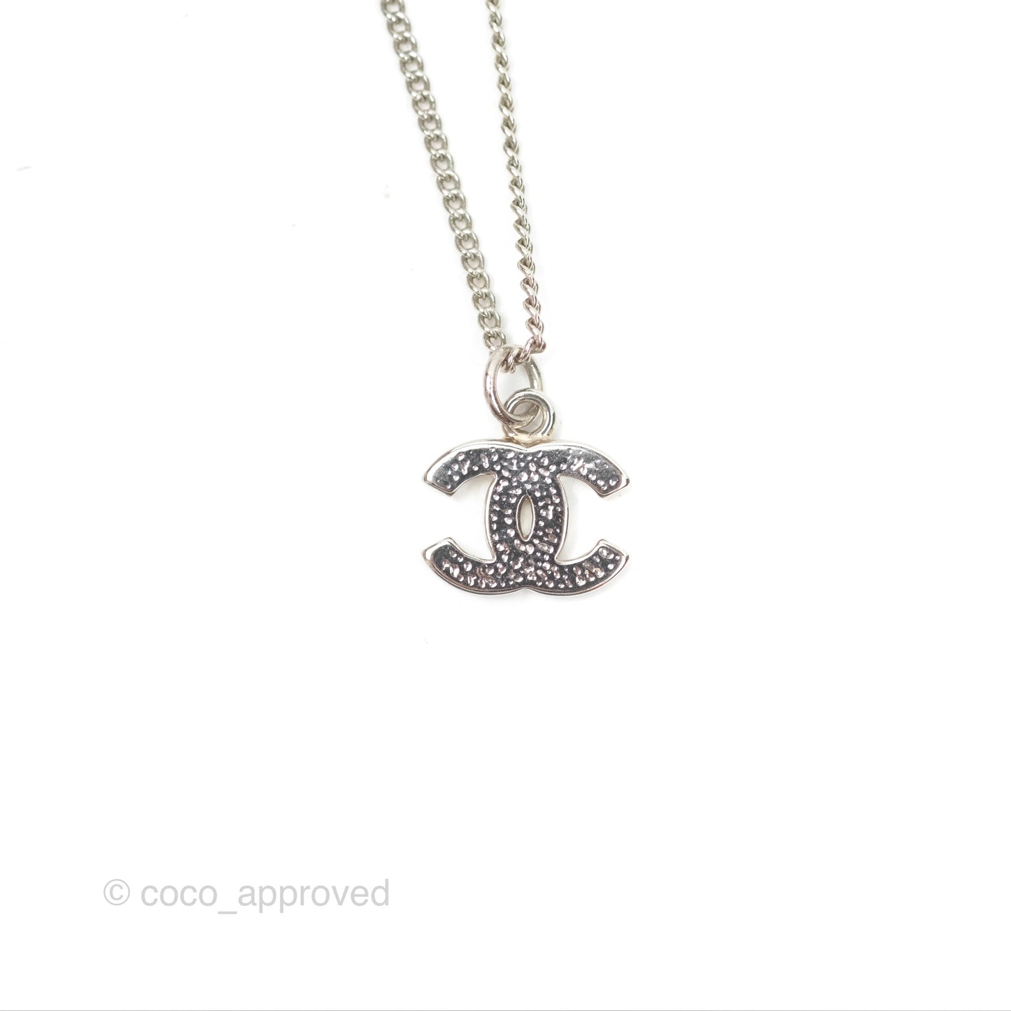 Chanel CC Pearl Necklace Silver Tone 09V