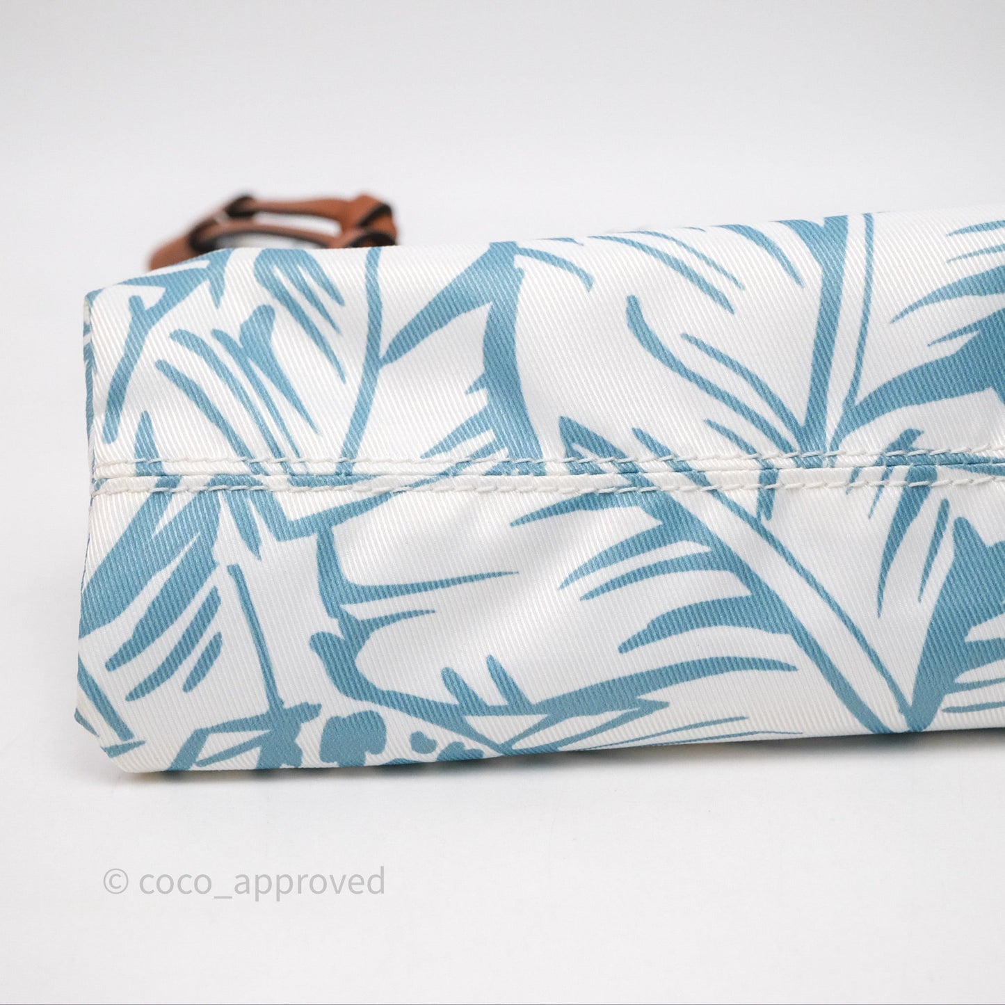 Louis Vuitton OnTheGo MM Raffia Natural