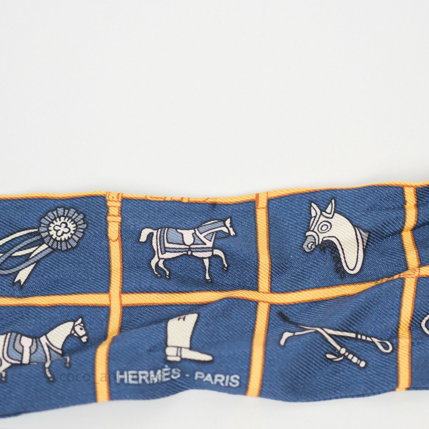 Hermès Couvertures et Tenues de Jour Silk Twilly