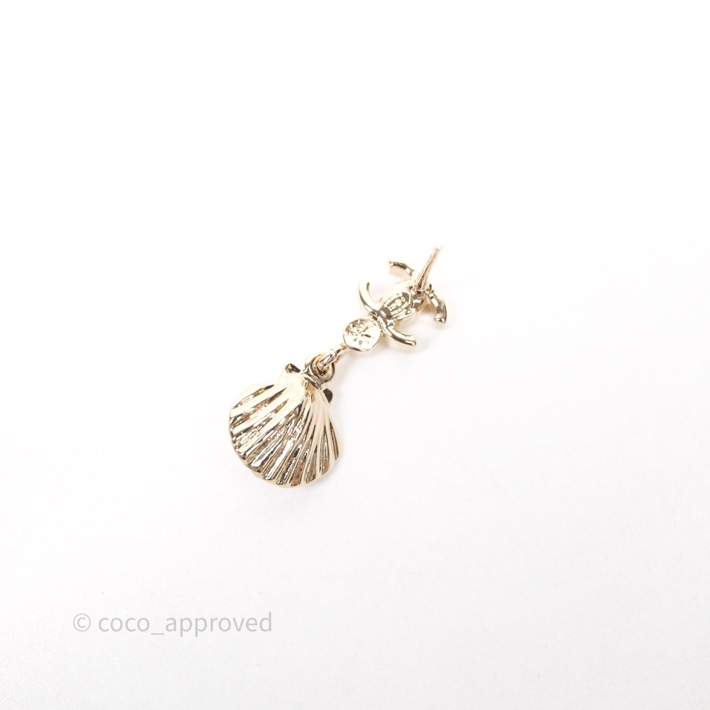 Chanel CC Crystals Shell Fish Drop Earrings Gold Tone 25C