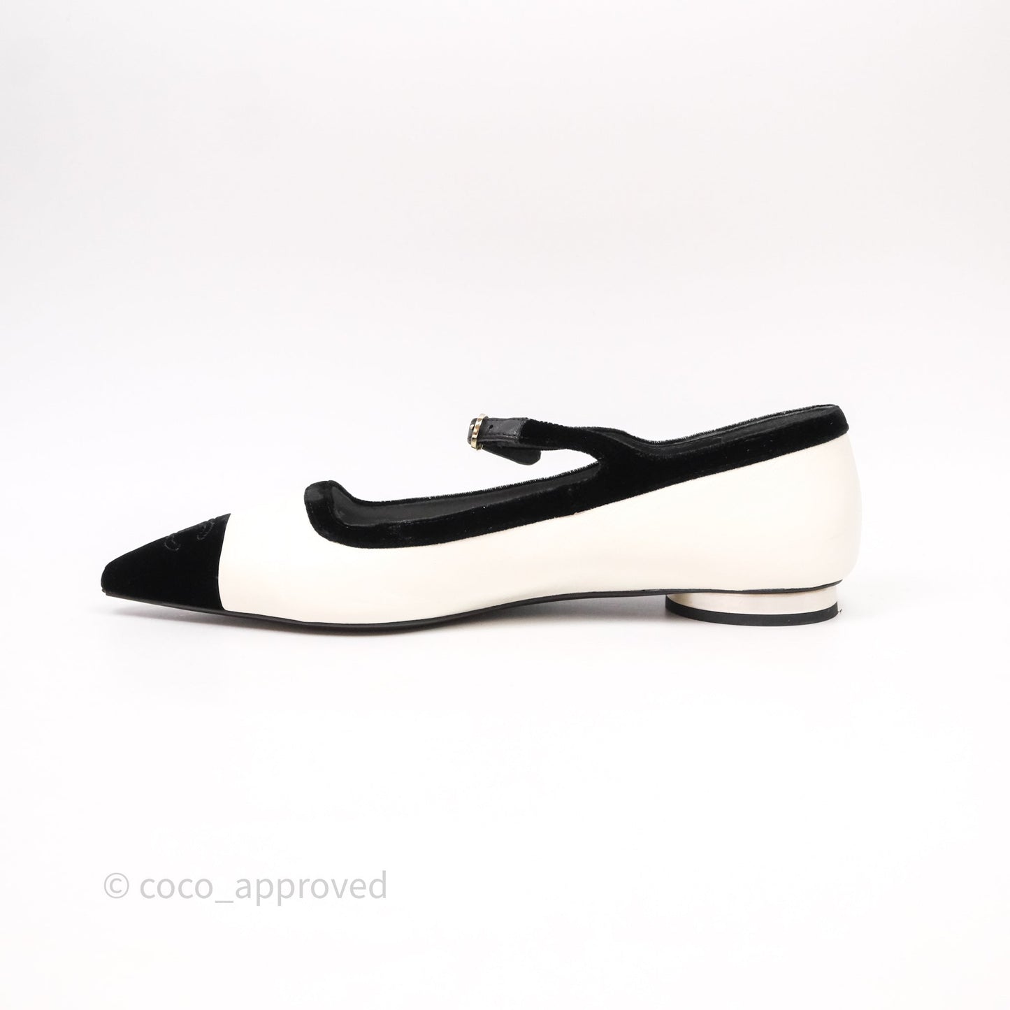 Chanel Mary Janes Flats White/Black Size 39.5