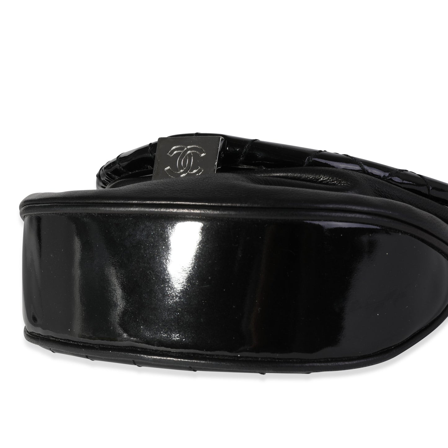 CHANEL Black Patent Leather Chocolate Bar Wristlet